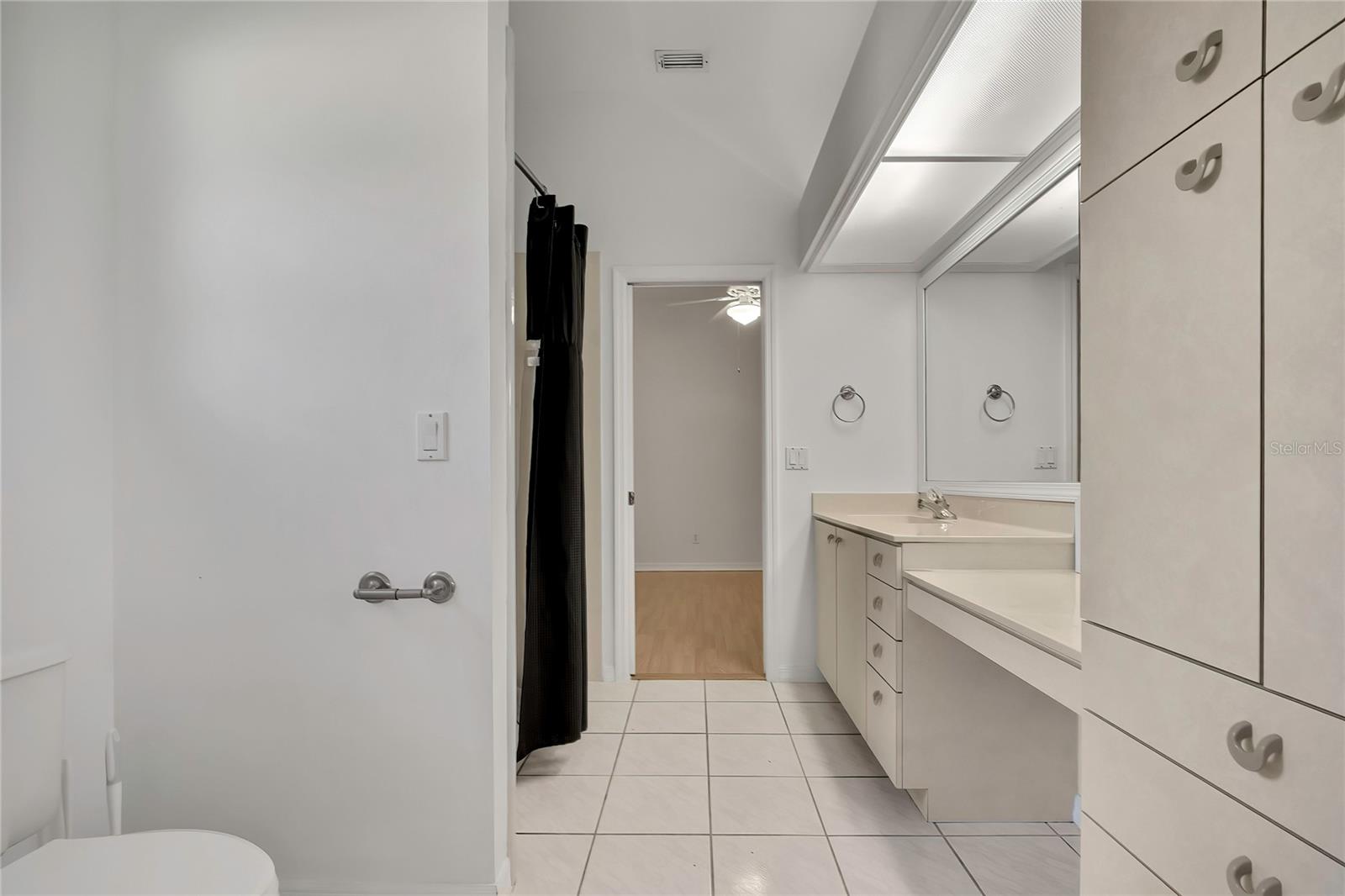 Image 38 of 63 For 18401 30th Street