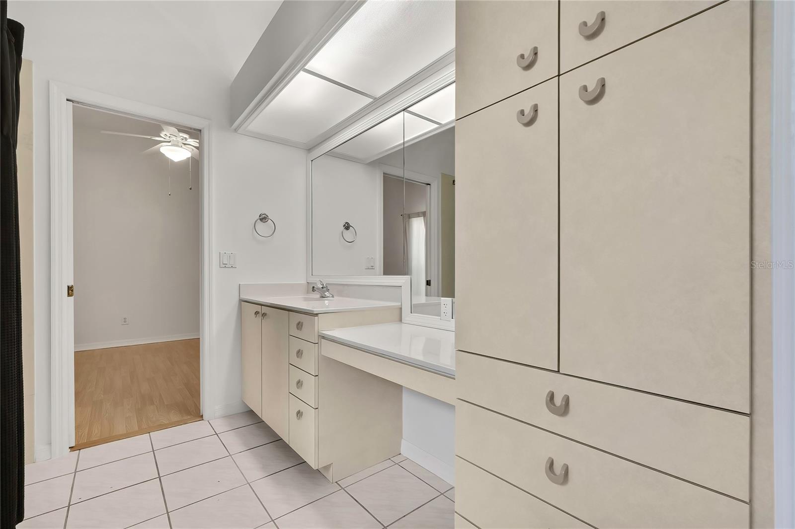 Image 40 of 63 For 18401 30th Street