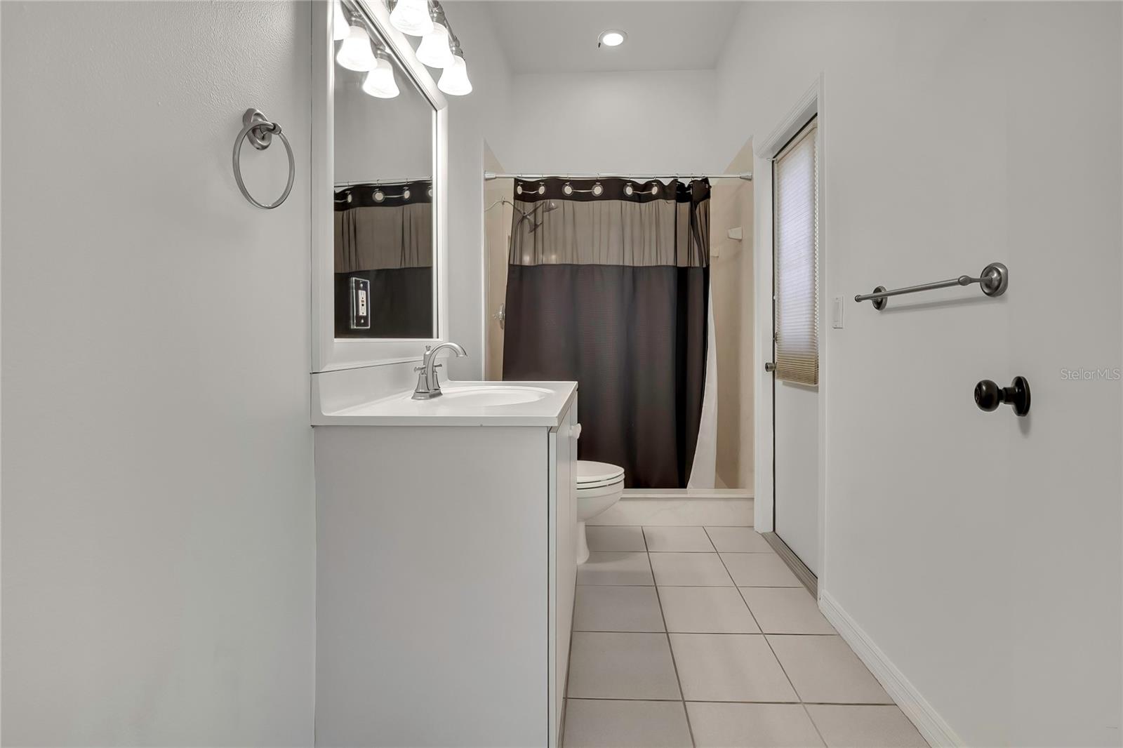 Image 47 of 63 For 18401 30th Street