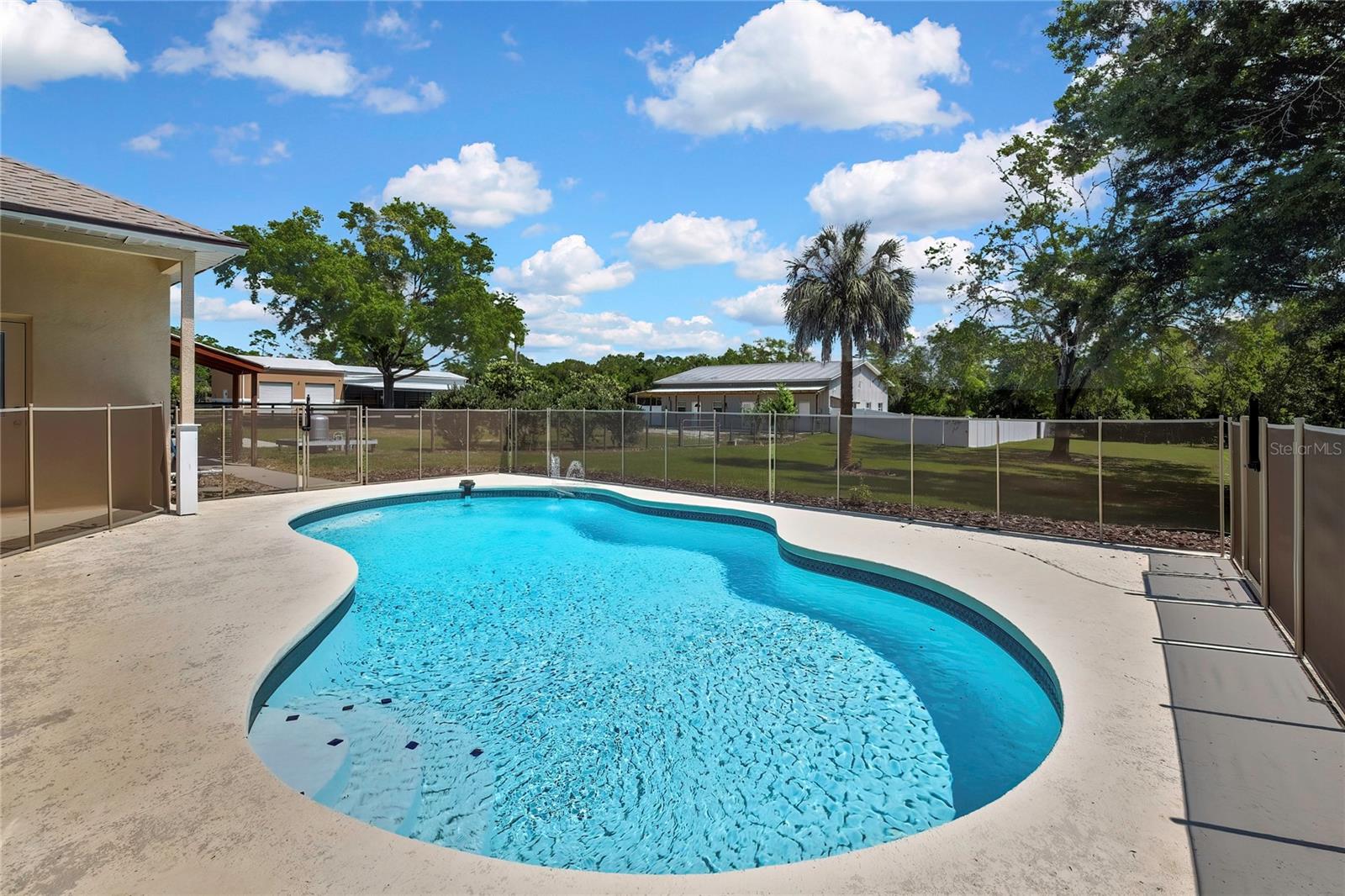 Image 52 of 63 For 18401 30th Street