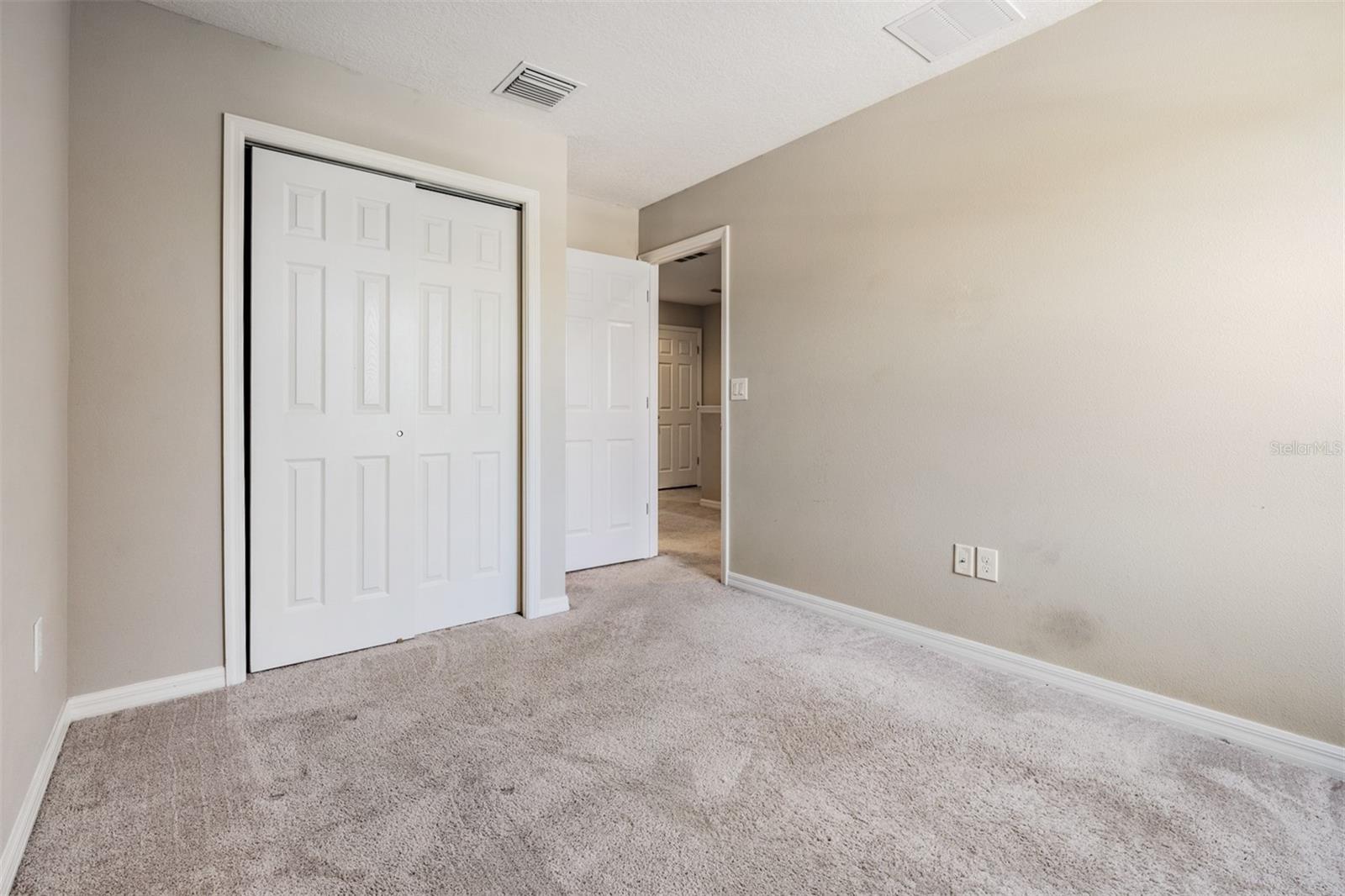 Image 13 of 40 For 7012 Holly Heath Drive