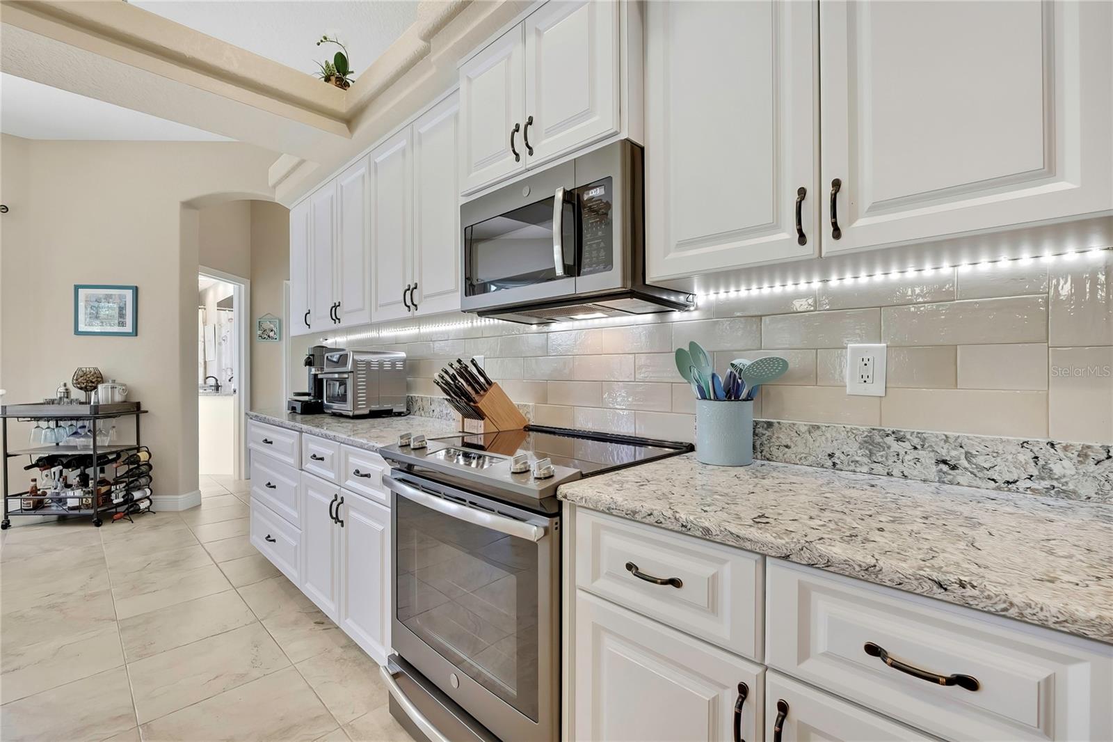 Image 11 of 67 For 13020 Osprey Avenue