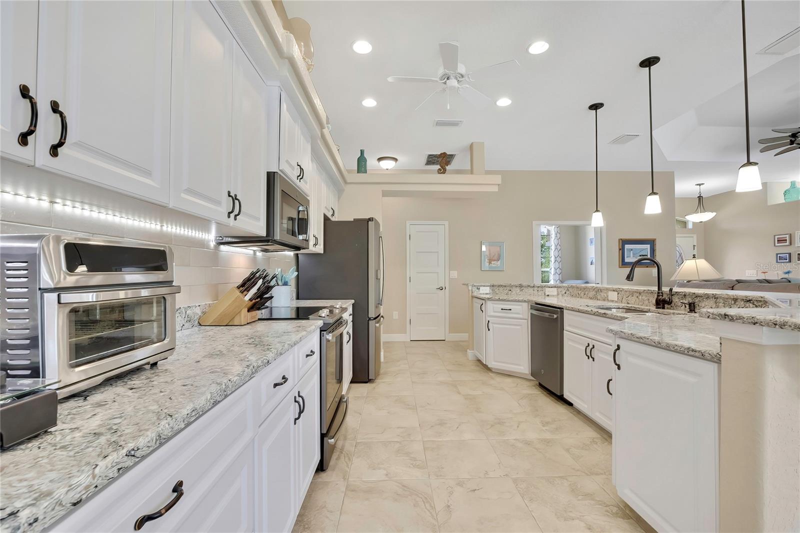 Image 14 of 67 For 13020 Osprey Avenue