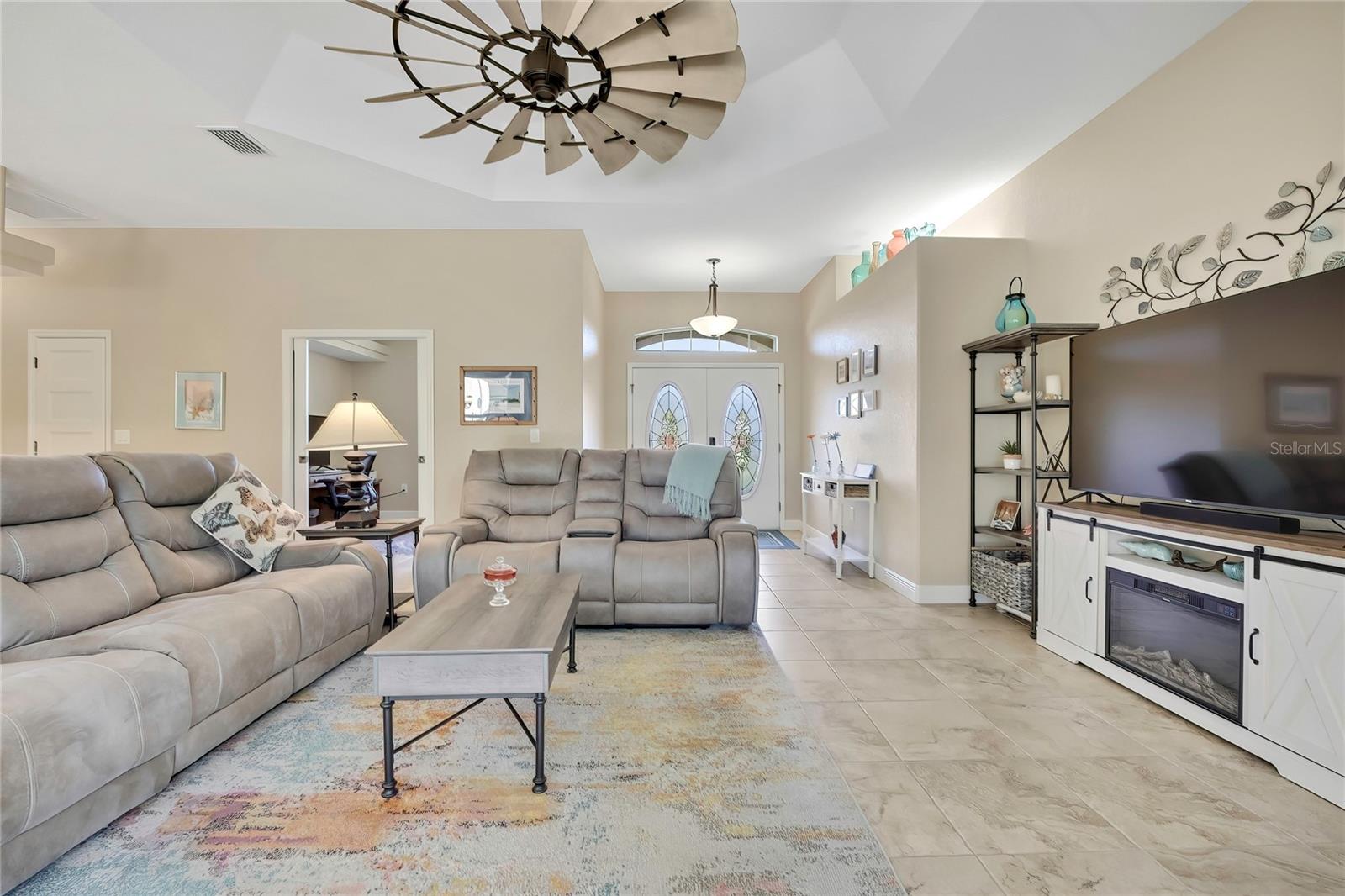 Image 4 of 67 For 13020 Osprey Avenue