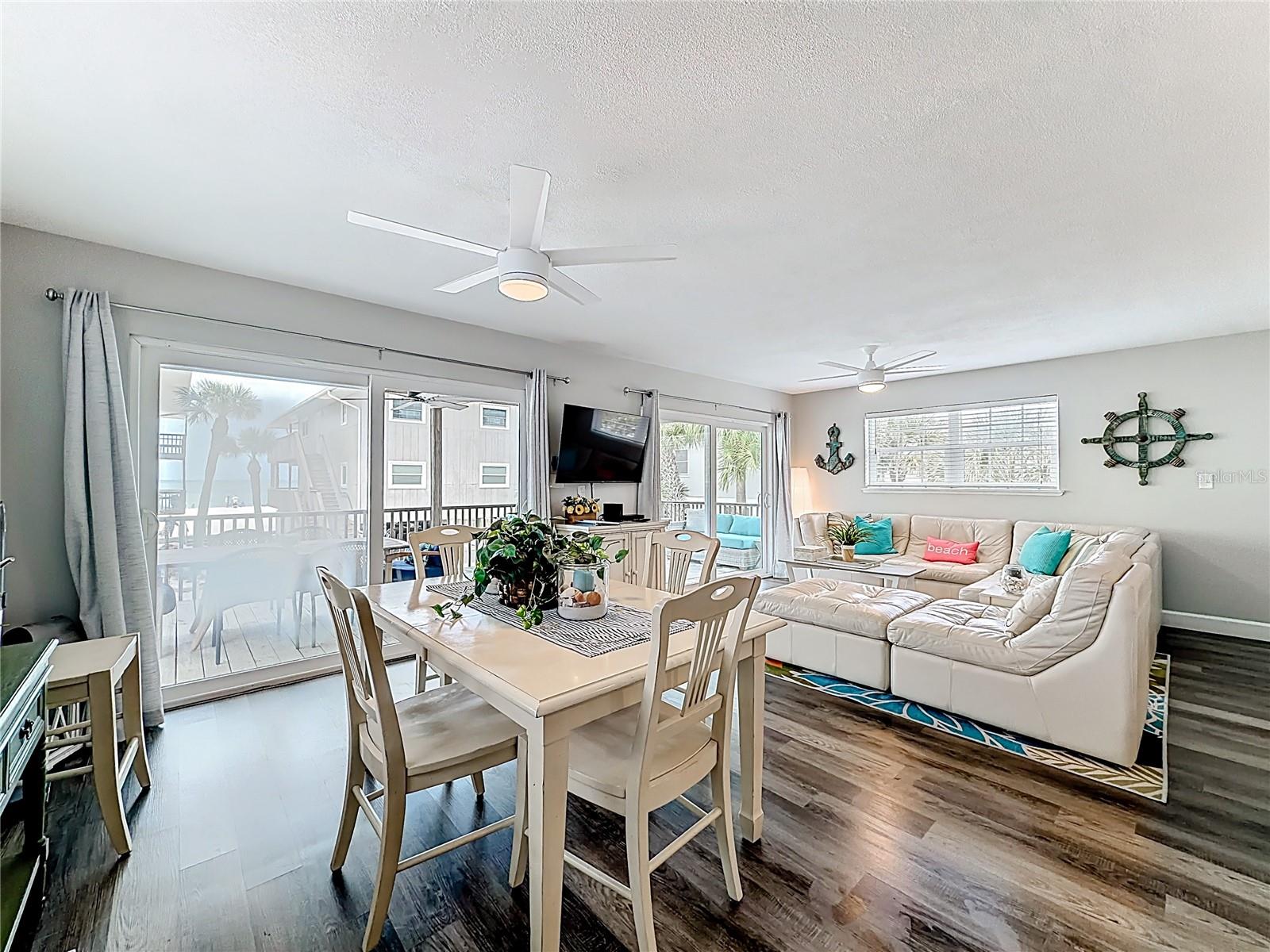 Image 23 of 43 For 19836 Gulf Boulevard 5b