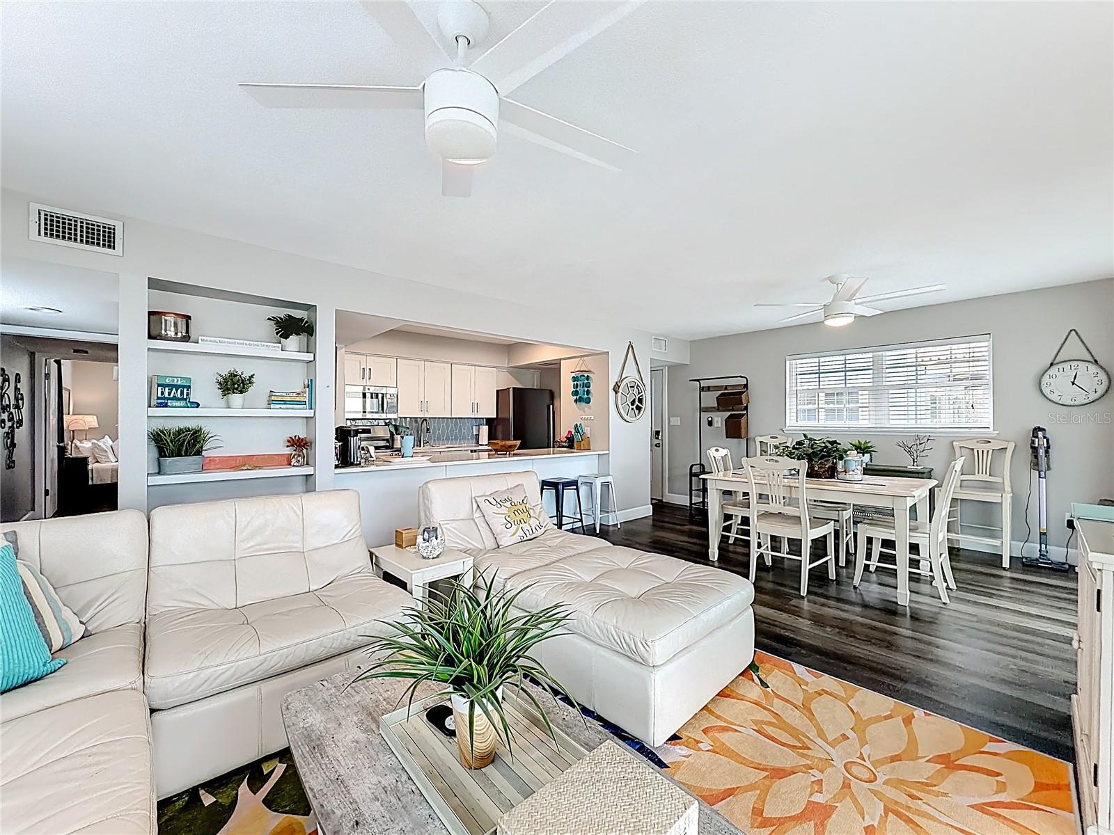 Image 25 of 43 For 19836 Gulf Boulevard 5b