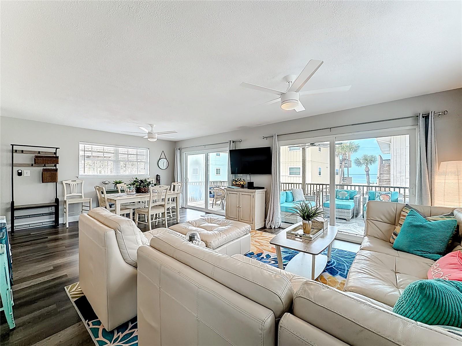 Image 26 of 43 For 19836 Gulf Boulevard 5b