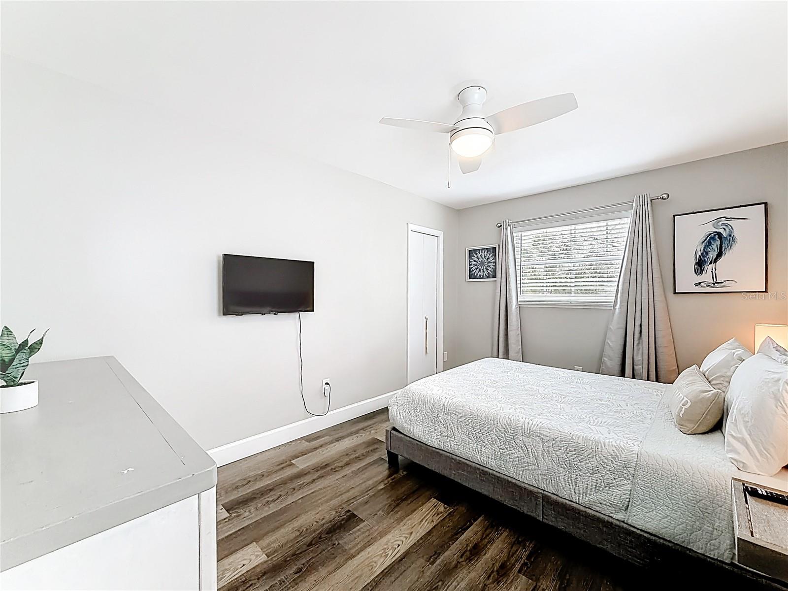 Image 30 of 43 For 19836 Gulf Boulevard 5b