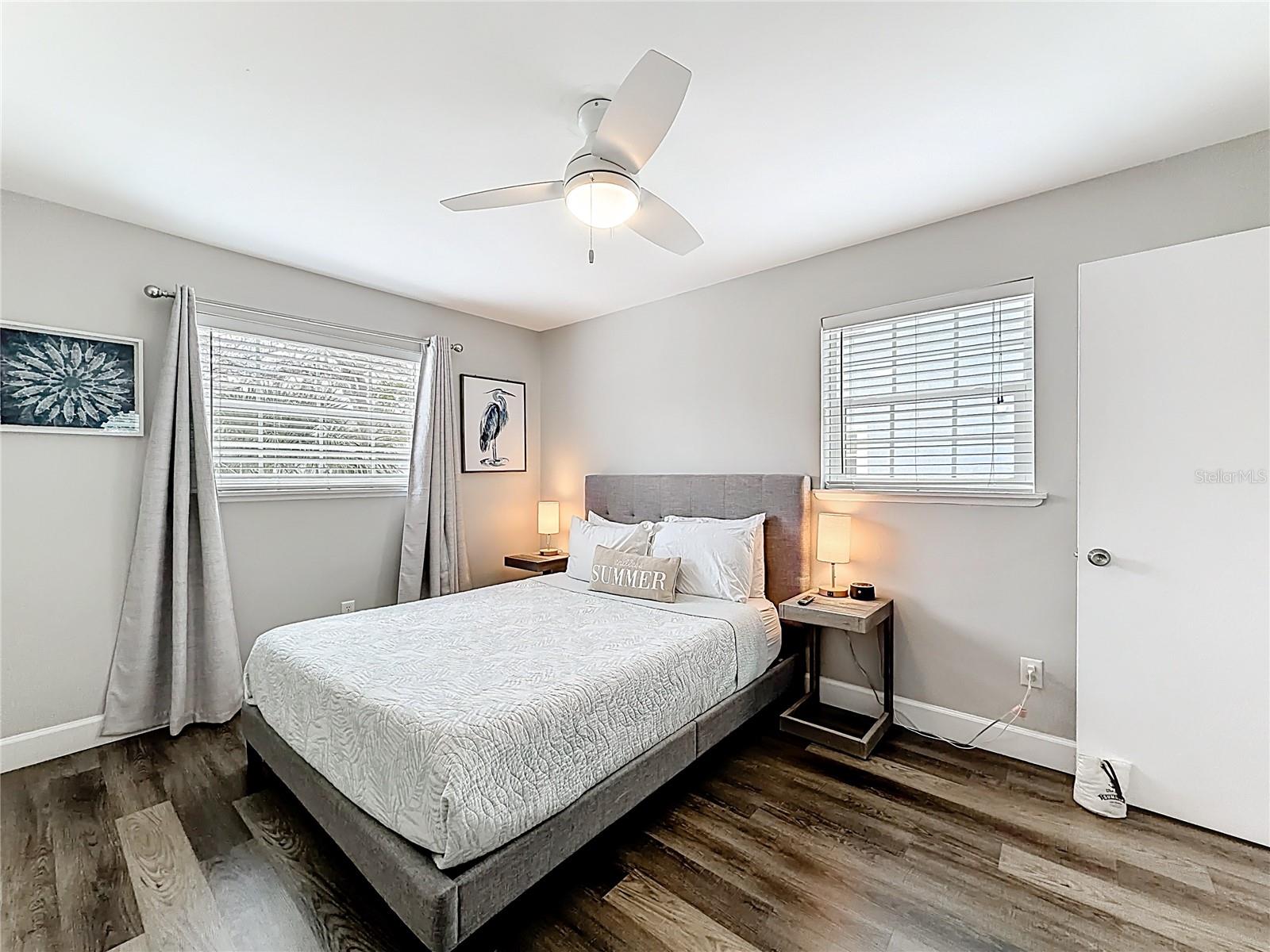 Image 31 of 43 For 19836 Gulf Boulevard 5b