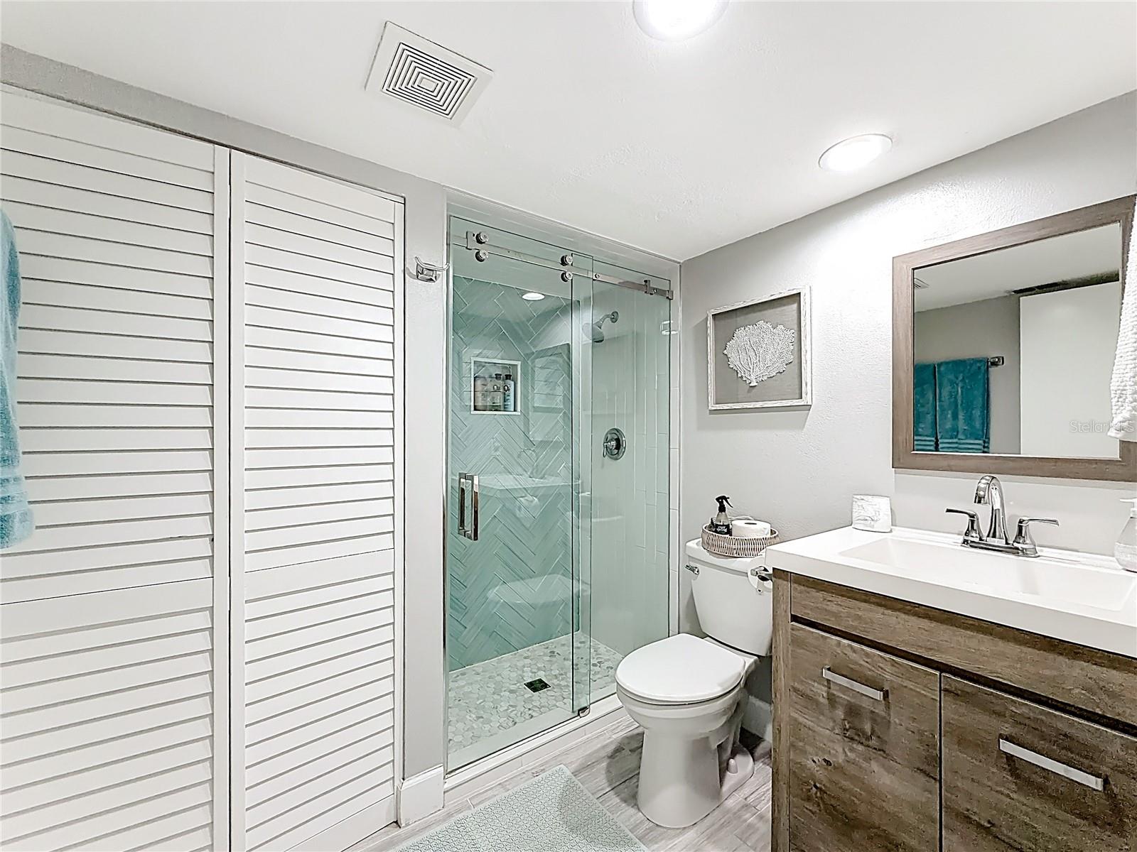 Image 33 of 43 For 19836 Gulf Boulevard 5b