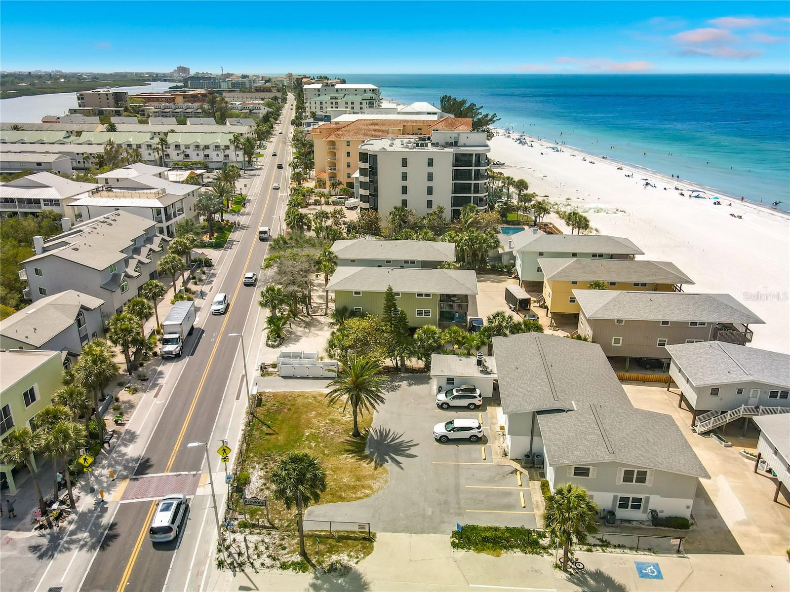 Image 40 of 43 For 19836 Gulf Boulevard 5b