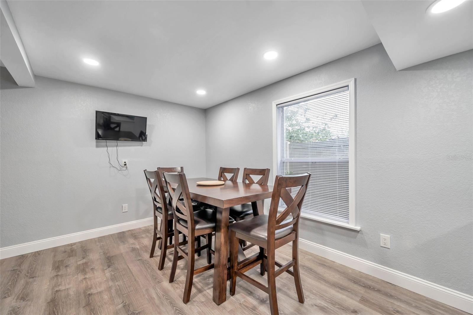 Image 11 of 51 For 3720 3rd Ave N  1-2