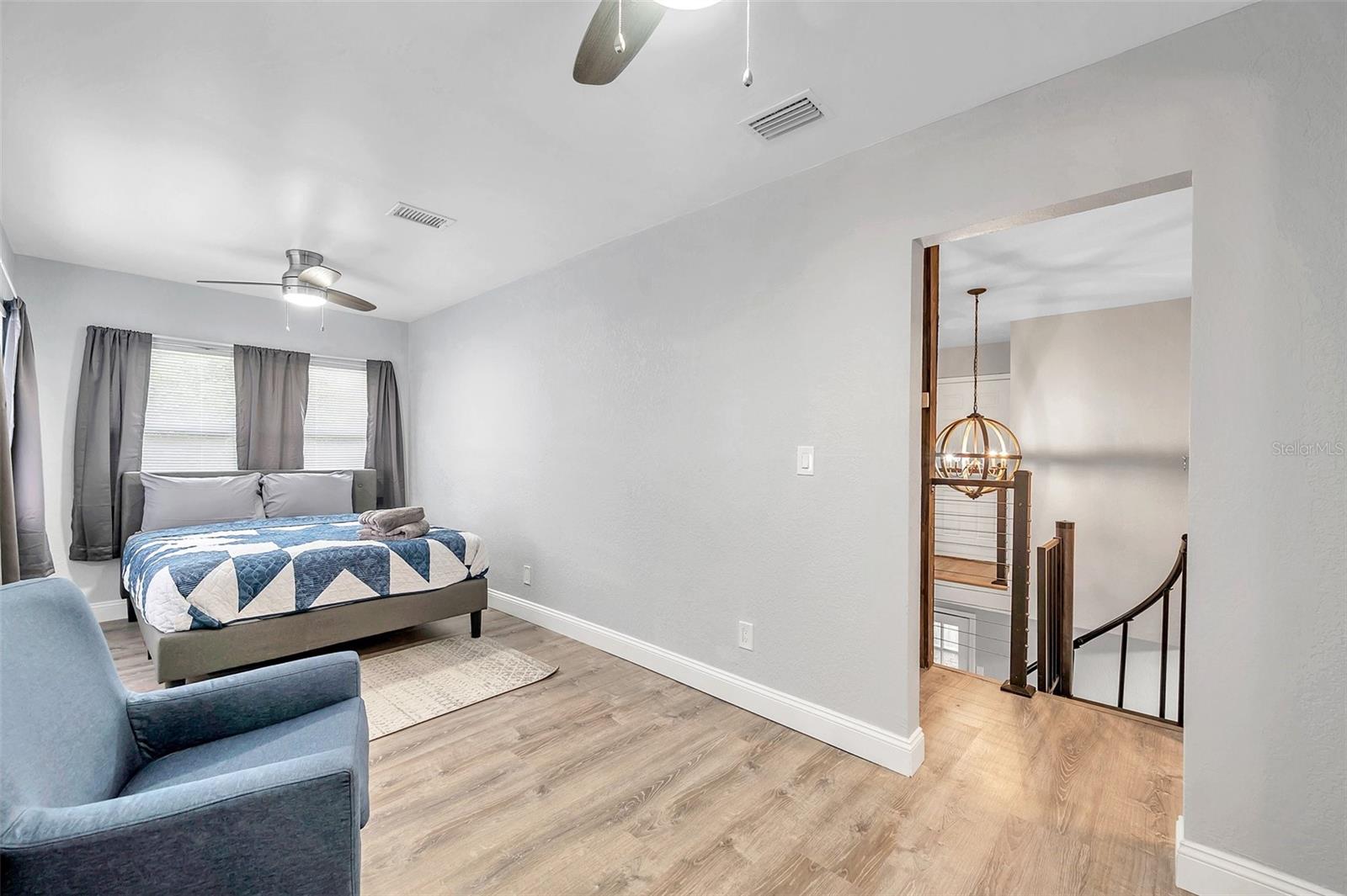 Image 43 of 51 For 3720 3rd Ave N  1-2