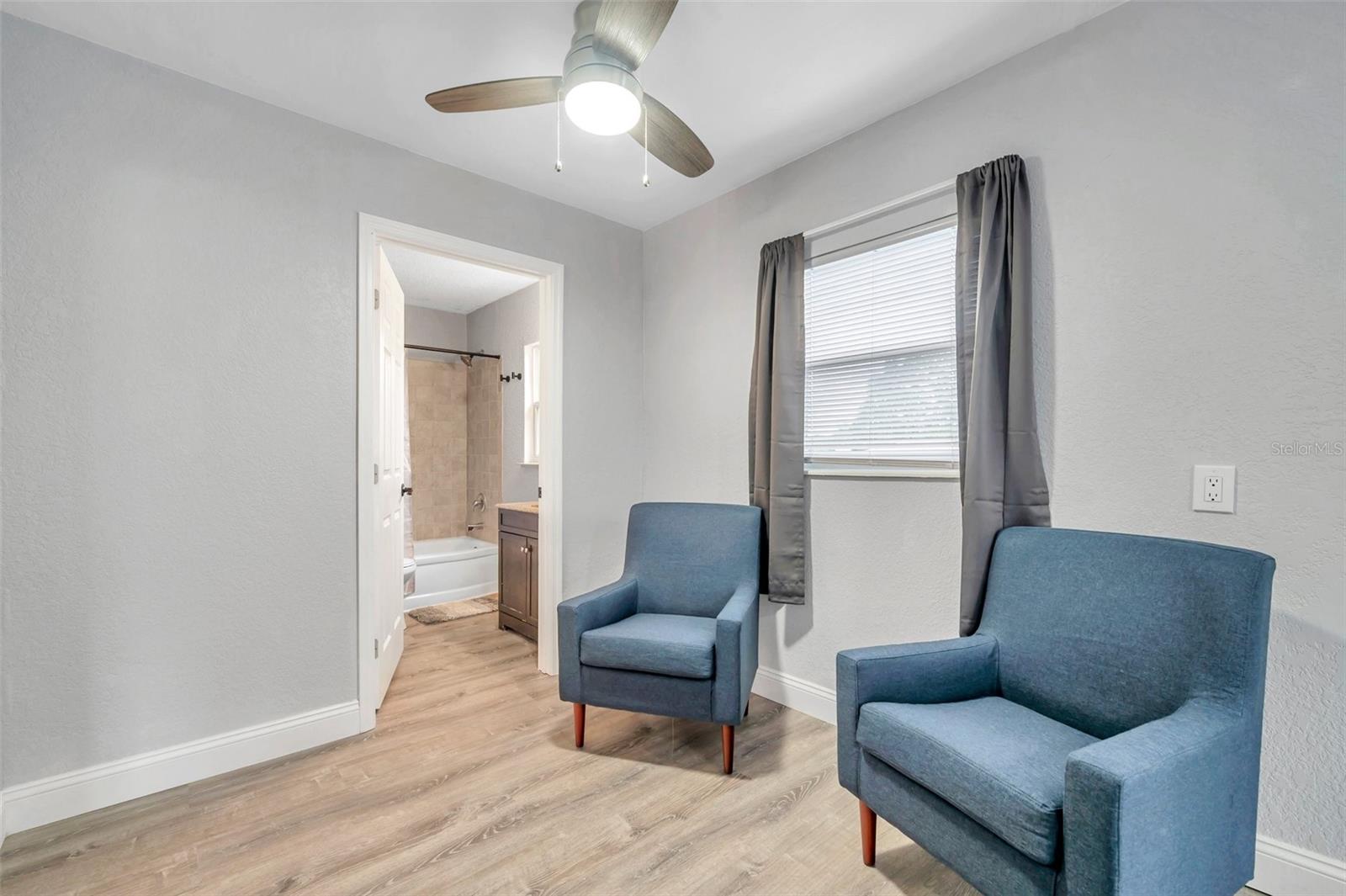 Image 47 of 51 For 3720 3rd Ave N  1-2