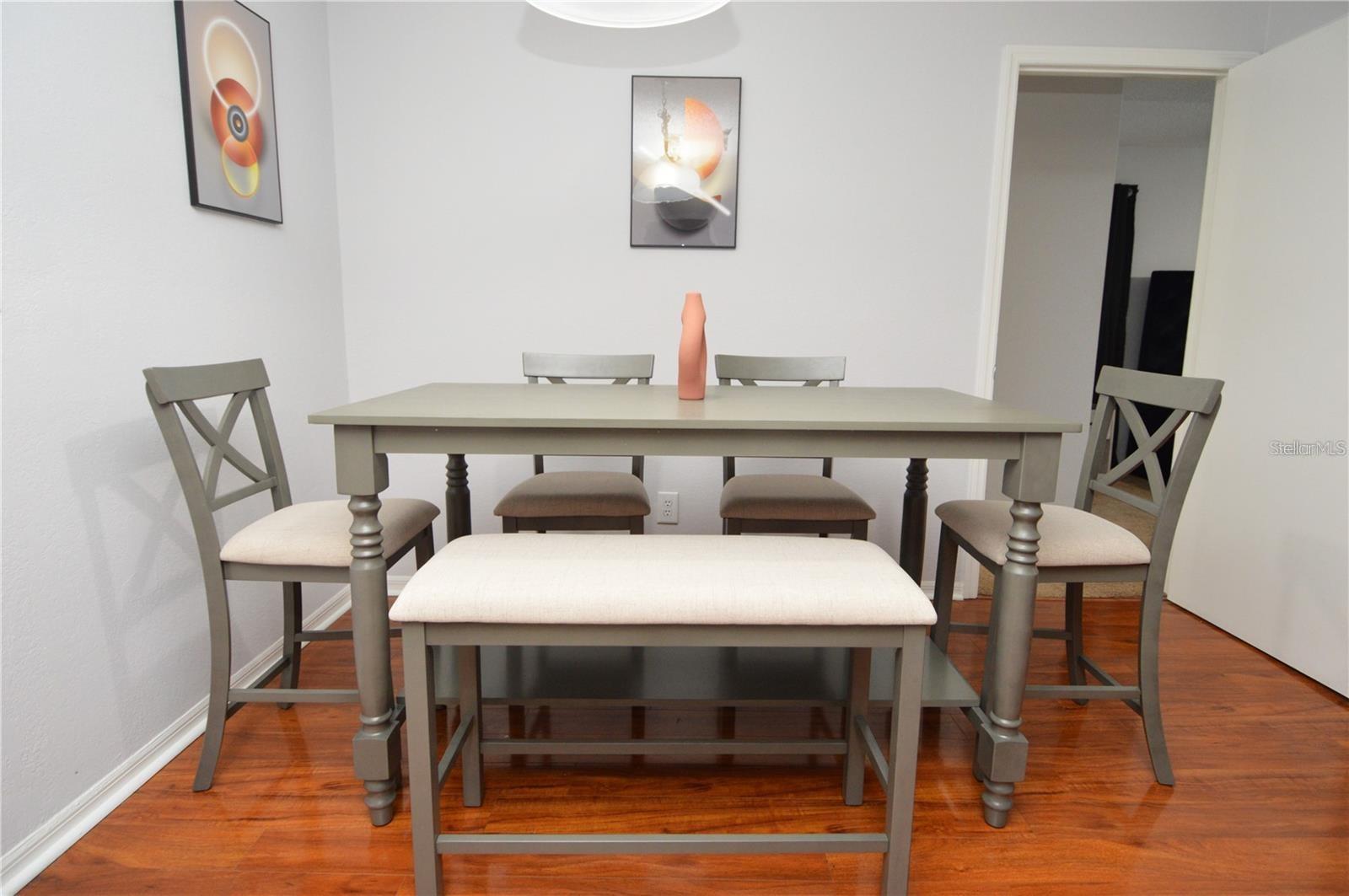 Image 12 of 98 For 10263 Gandy Boulevard N 108