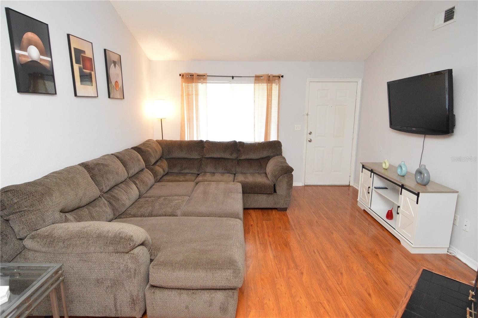 Image 19 of 98 For 10263 Gandy Boulevard N 108