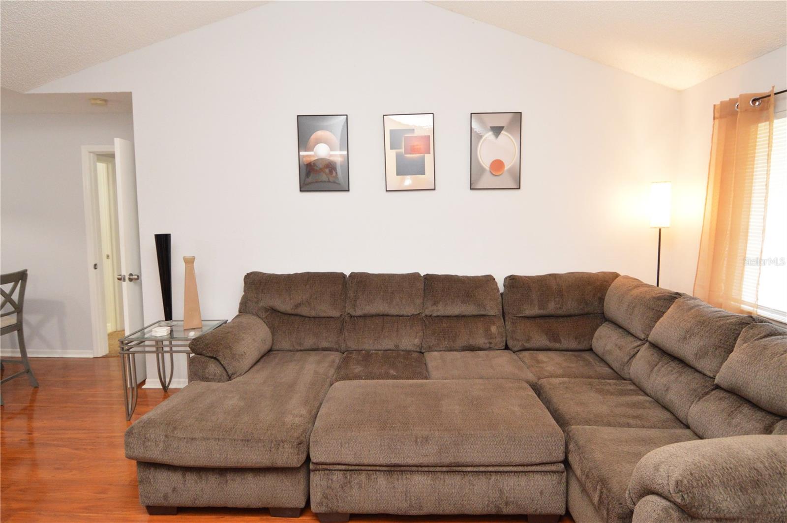 Image 21 of 98 For 10263 Gandy Boulevard N 108