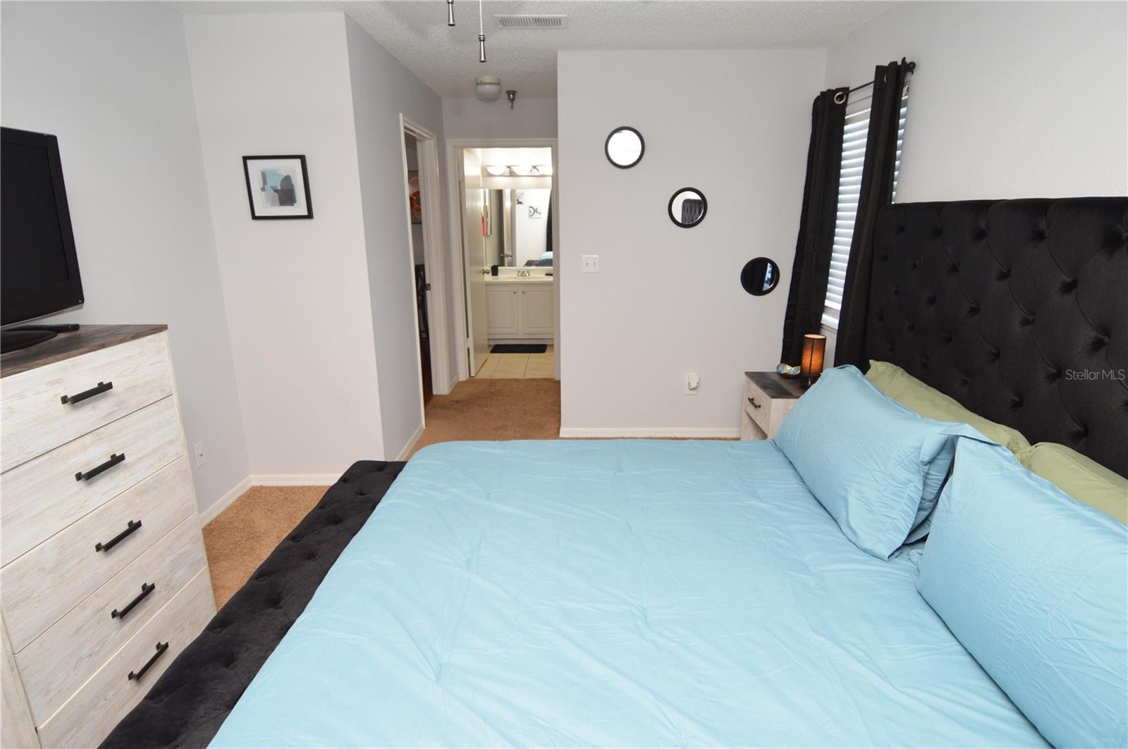 Image 26 of 98 For 10263 Gandy Boulevard N 108