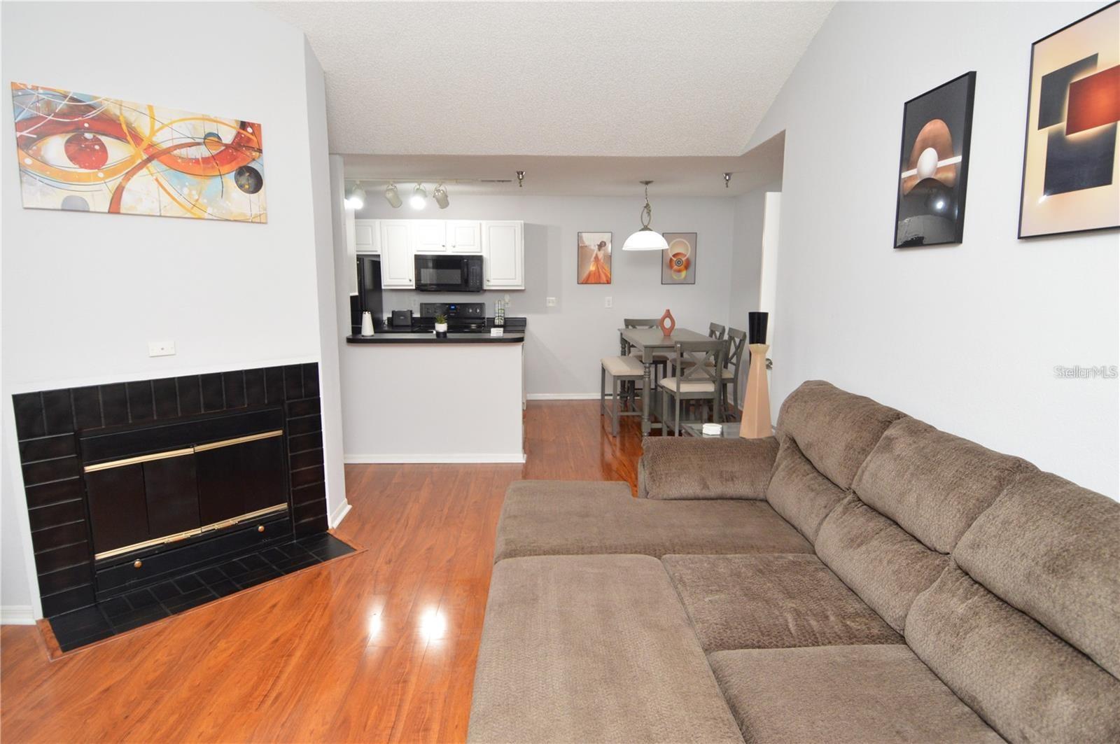 Image 6 of 98 For 10263 Gandy Boulevard N 108