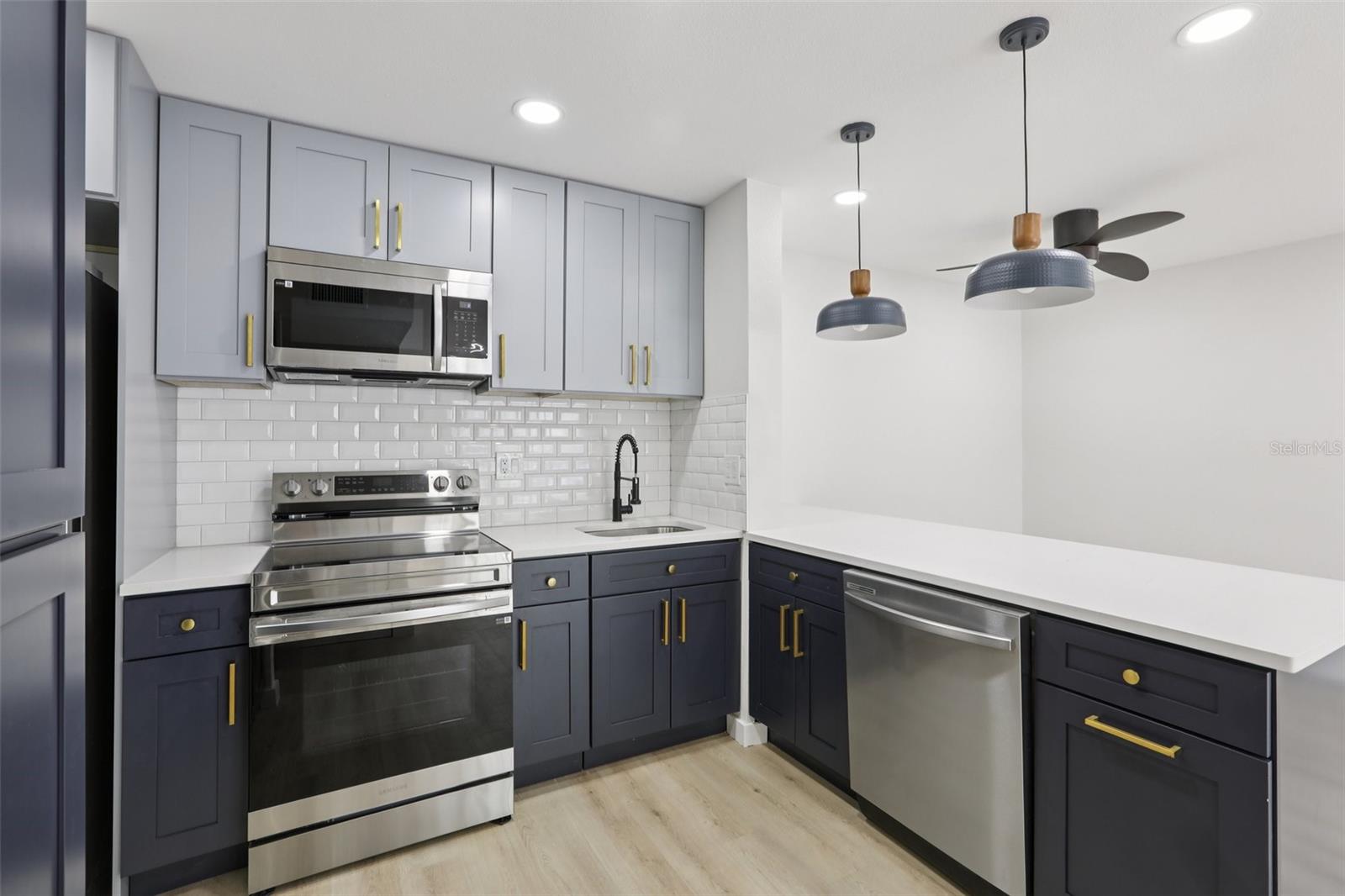 Image 14 of 27 For 3232 Lake Pine Way E A2