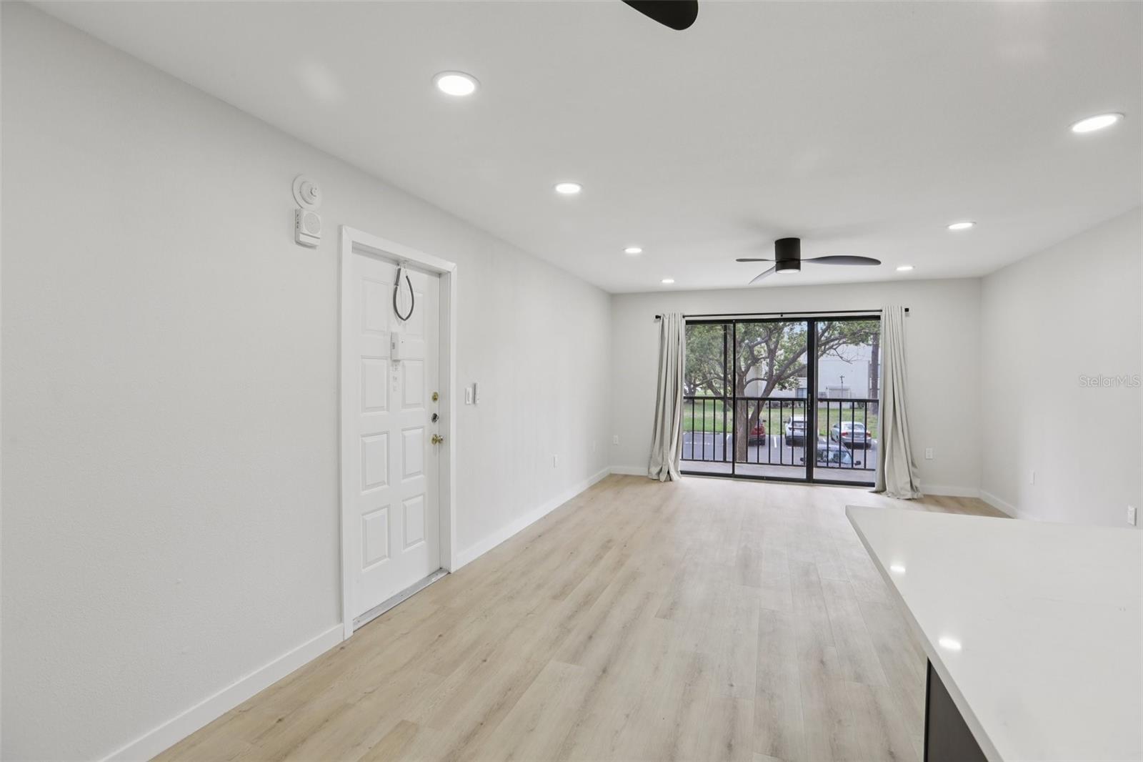 Image 5 of 27 For 3232 Lake Pine Way E A2