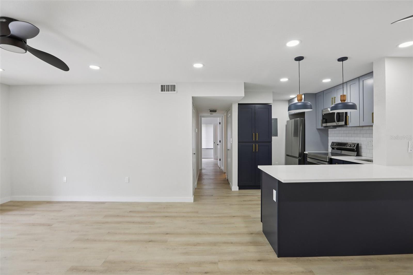 Image 6 of 27 For 3232 Lake Pine Way E A2