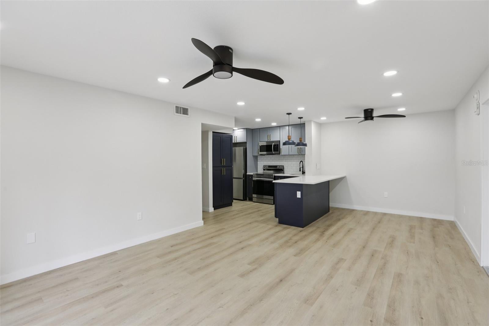 Image 8 of 27 For 3232 Lake Pine Way E A2