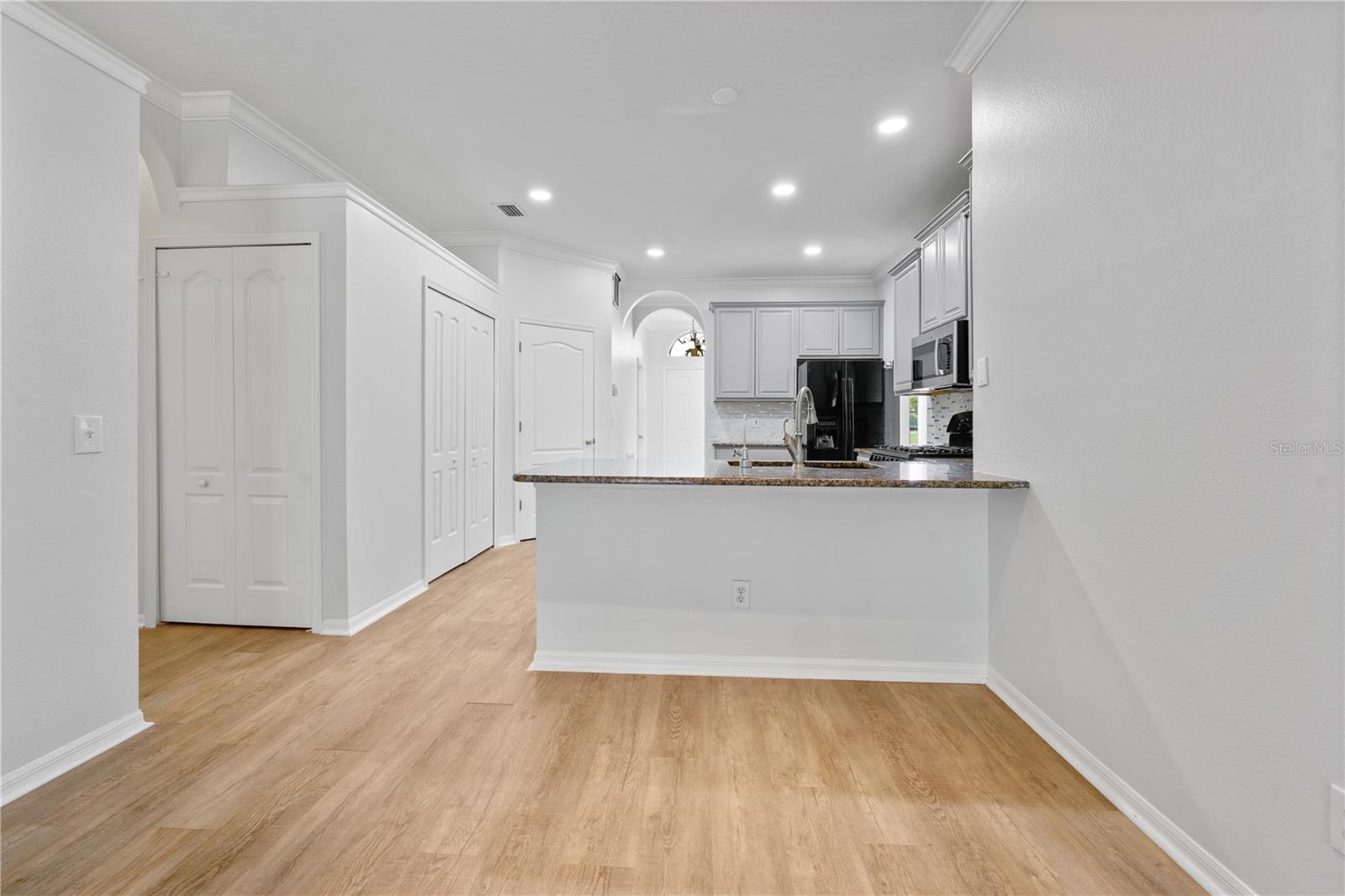 Listing photo id 14 for 12740 Westwood Lakes Boulevard