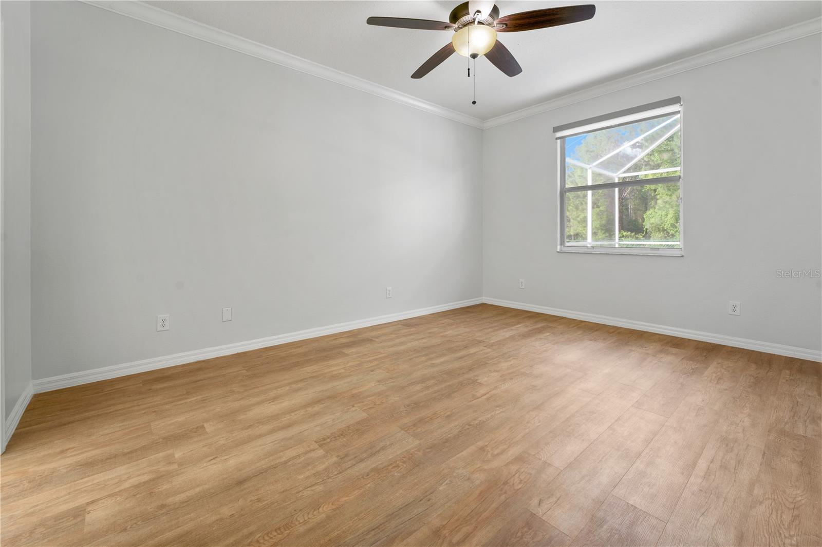 Listing photo id 16 for 12740 Westwood Lakes Boulevard