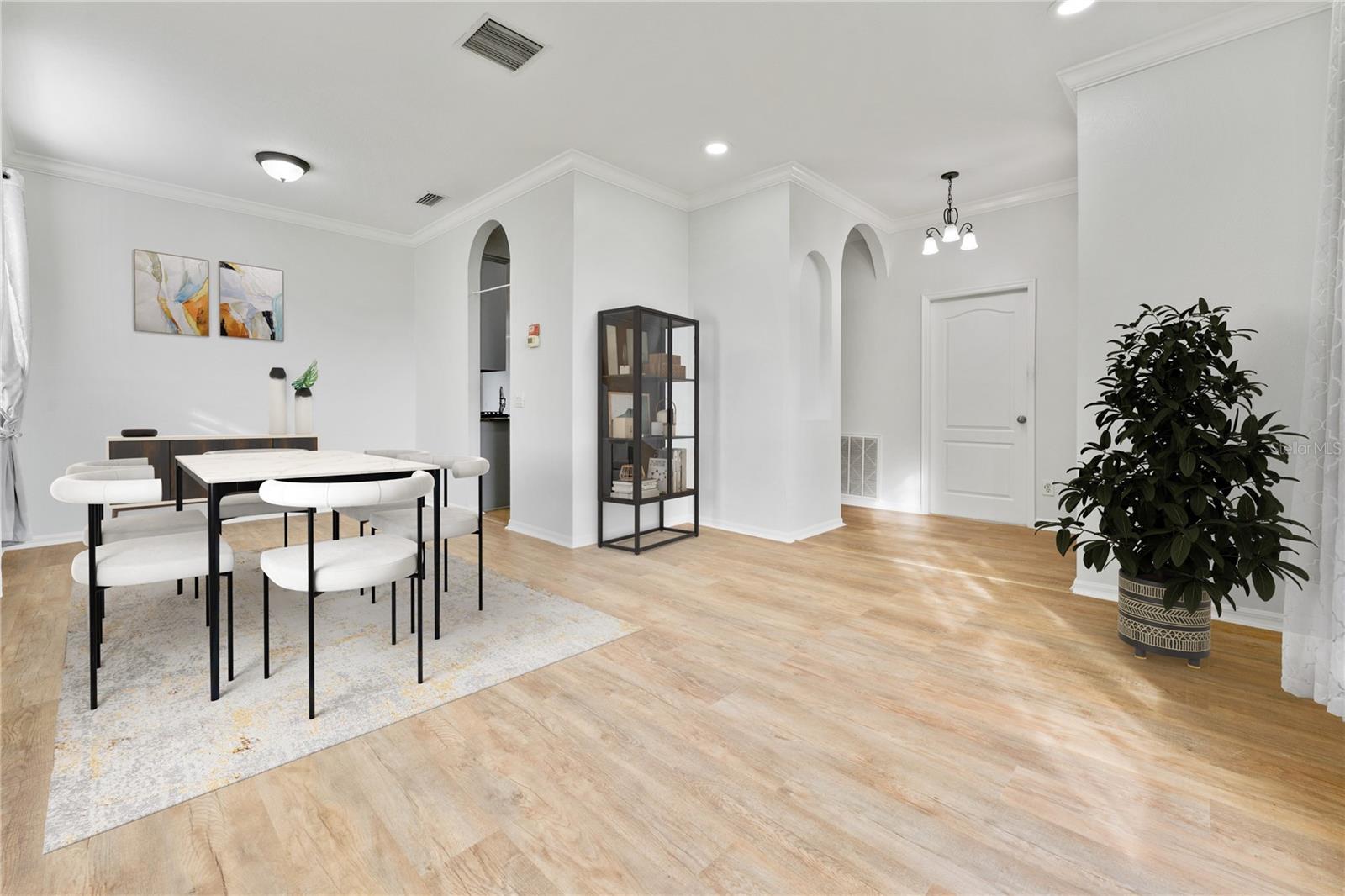 Listing photo id 0 for 12740 Westwood Lakes Boulevard