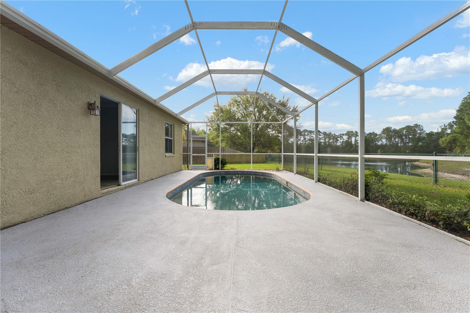 Listing photo id 24 for 12740 Westwood Lakes Boulevard