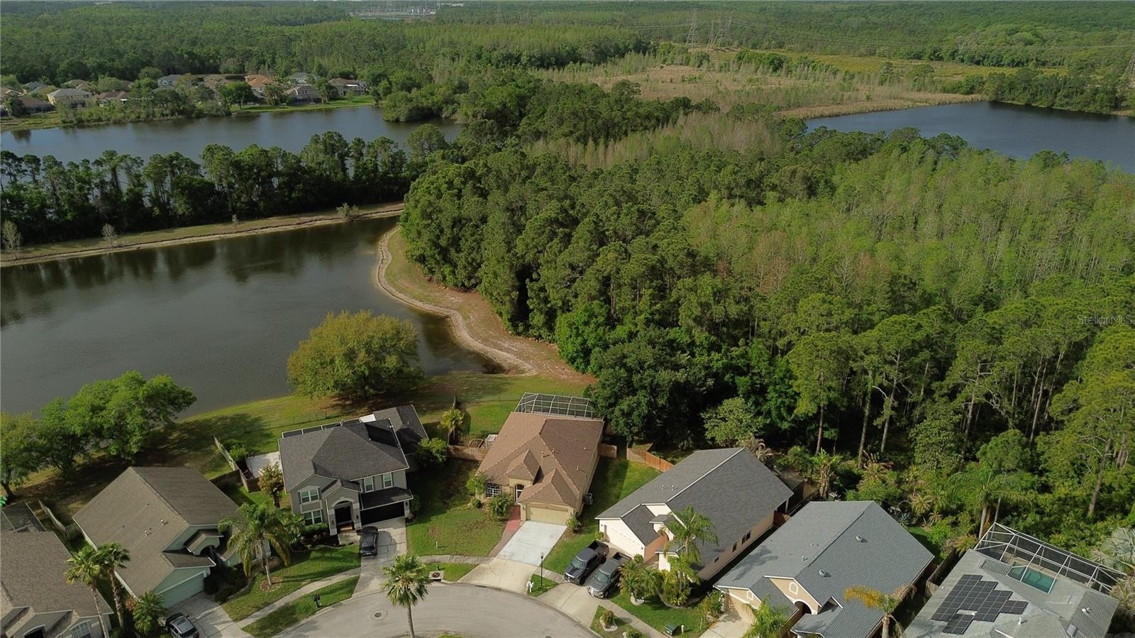 Listing photo id 26 for 12740 Westwood Lakes Boulevard