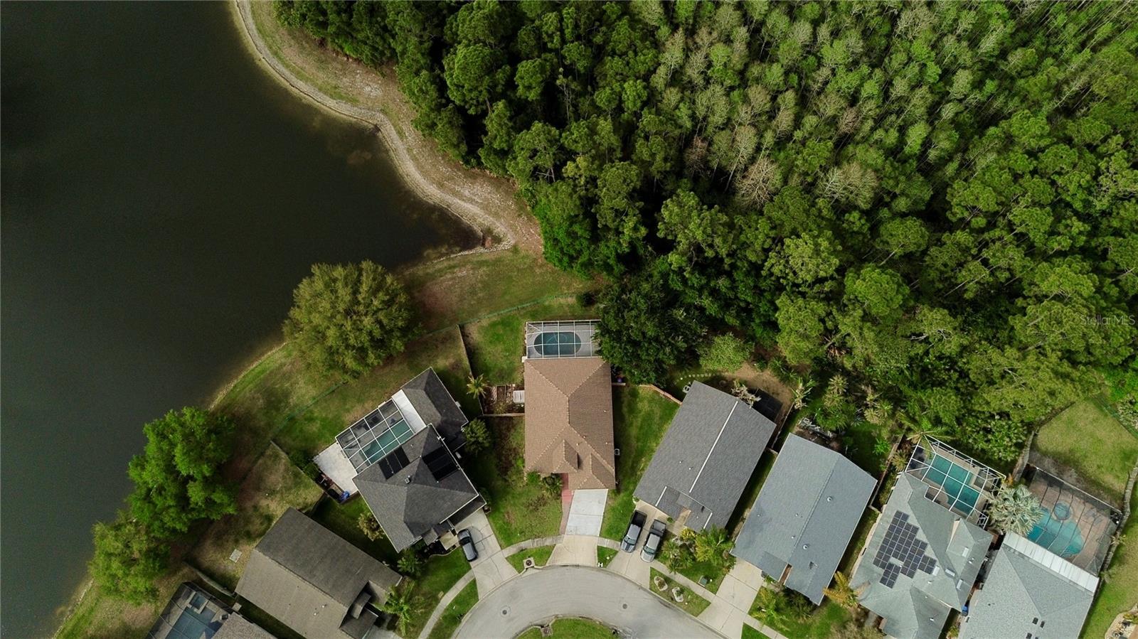 Listing photo id 28 for 12740 Westwood Lakes Boulevard