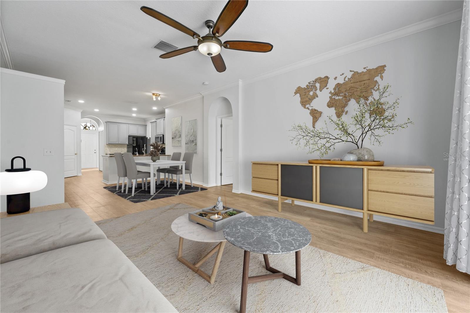 Listing photo id 3 for 12740 Westwood Lakes Boulevard