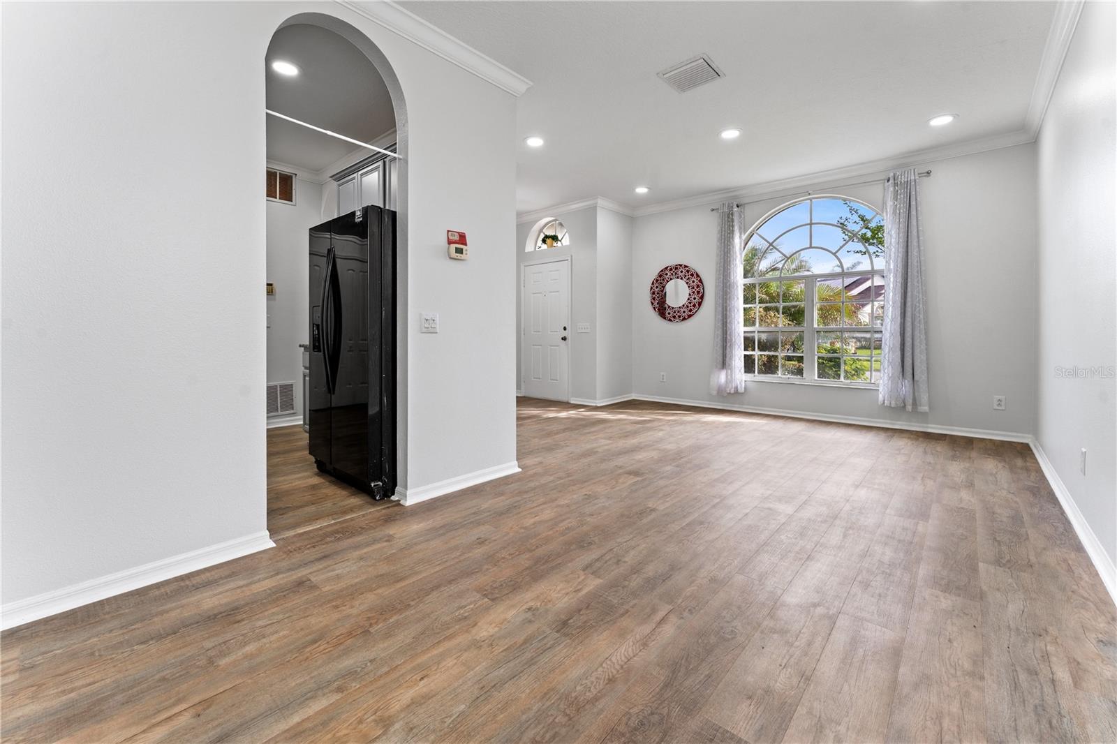 Listing photo id 4 for 12740 Westwood Lakes Boulevard