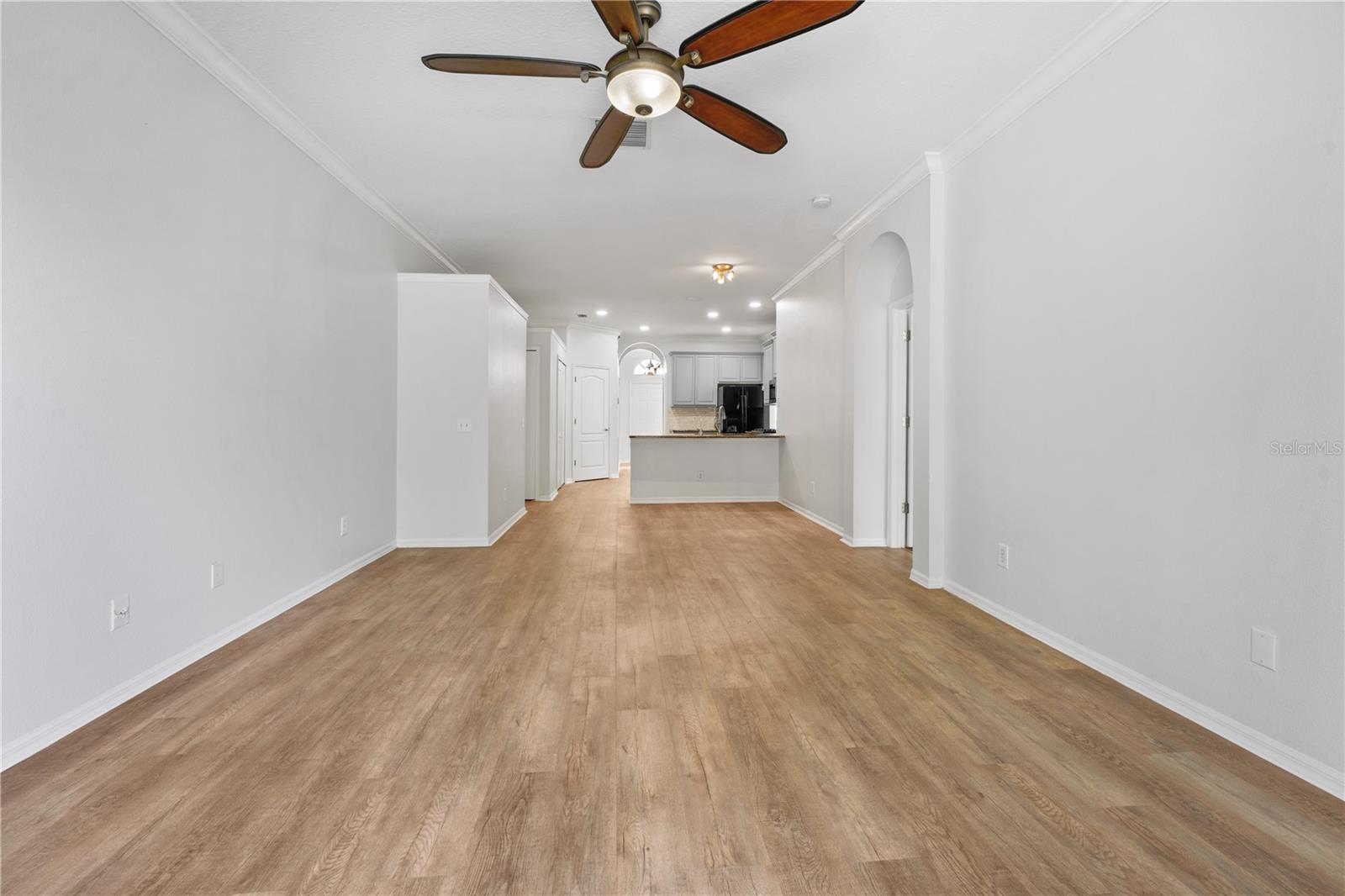 Listing photo id 7 for 12740 Westwood Lakes Boulevard