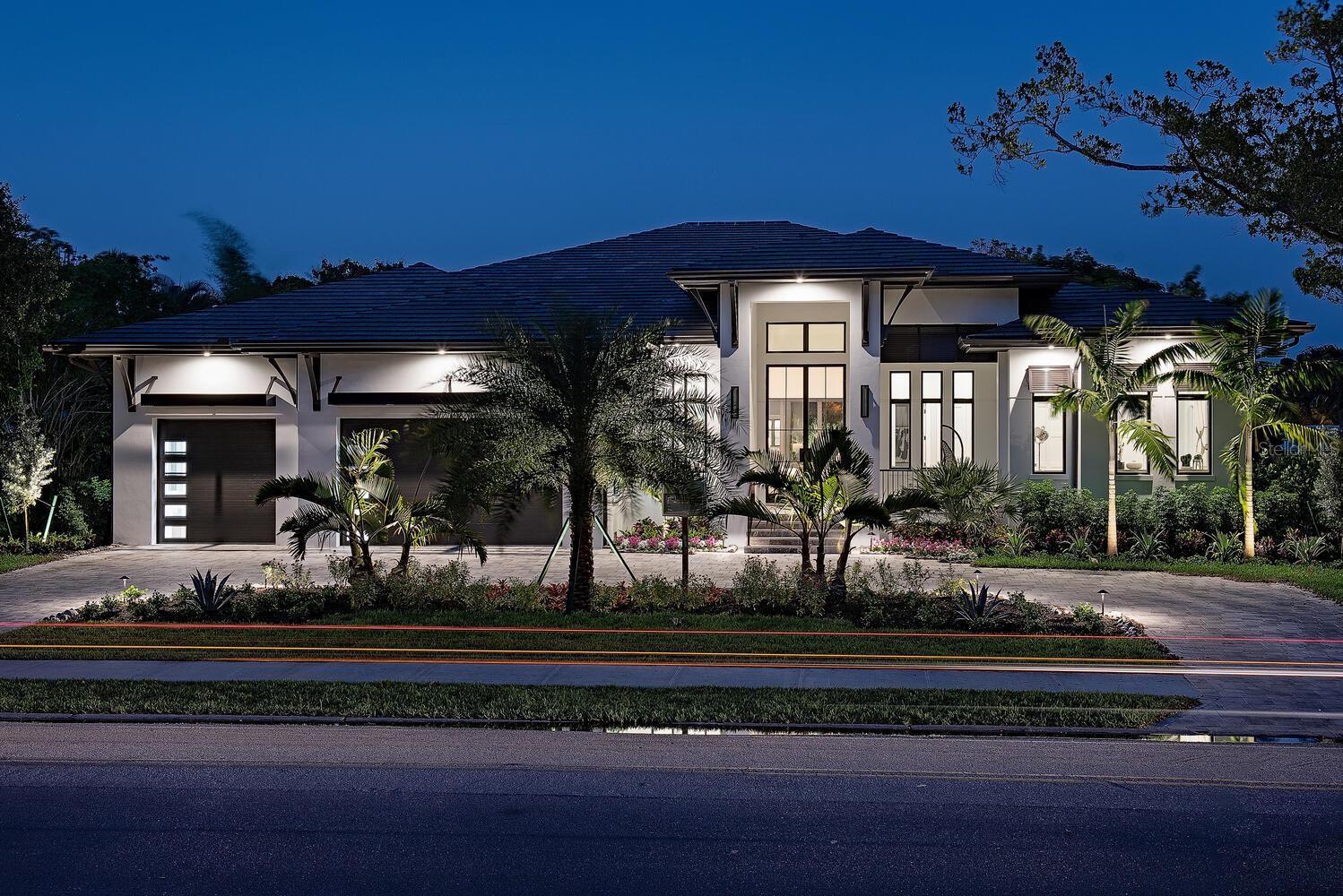 Listing photo id 8 for 3307 Van Buren Drive