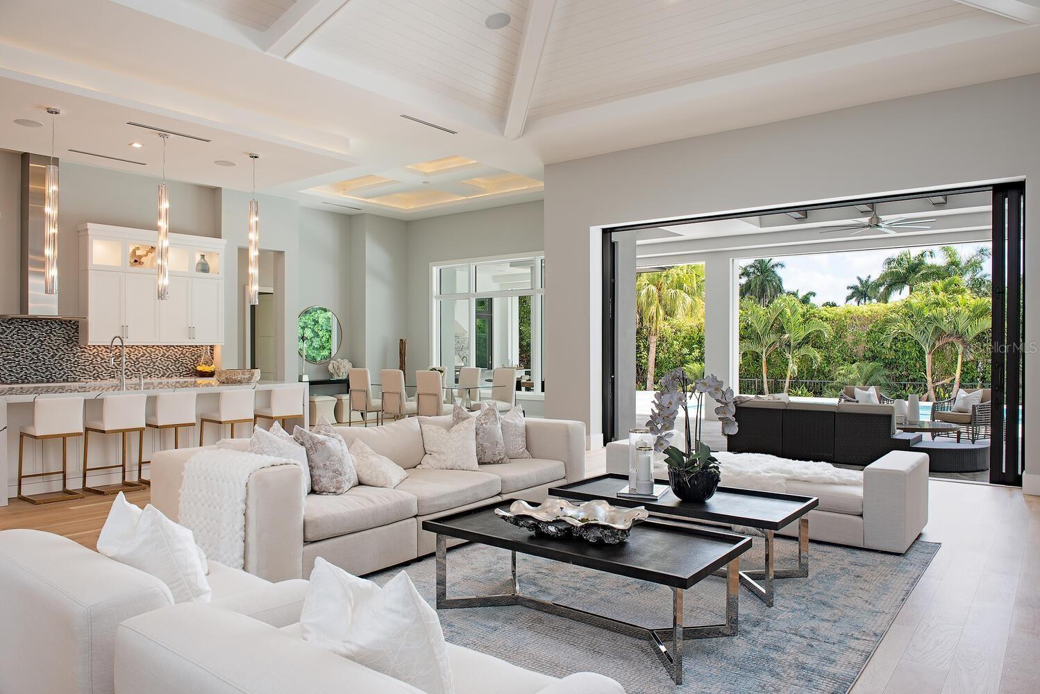 Listing photo id 1 for 3307 Van Buren Drive