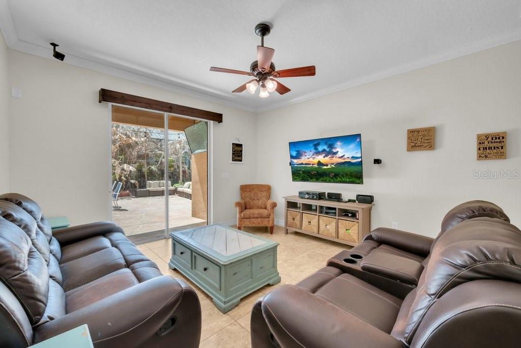 Image 17 of 46 For 15721 Oakleaf Run Drive