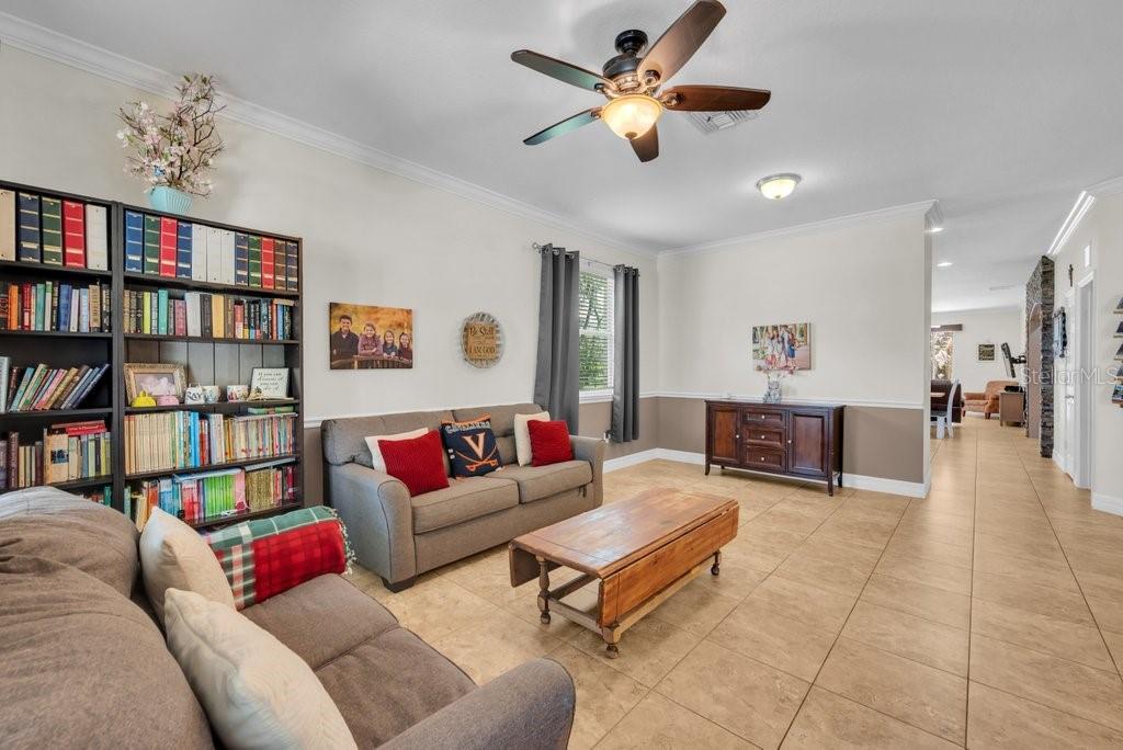 Image 9 of 46 For 15721 Oakleaf Run Drive