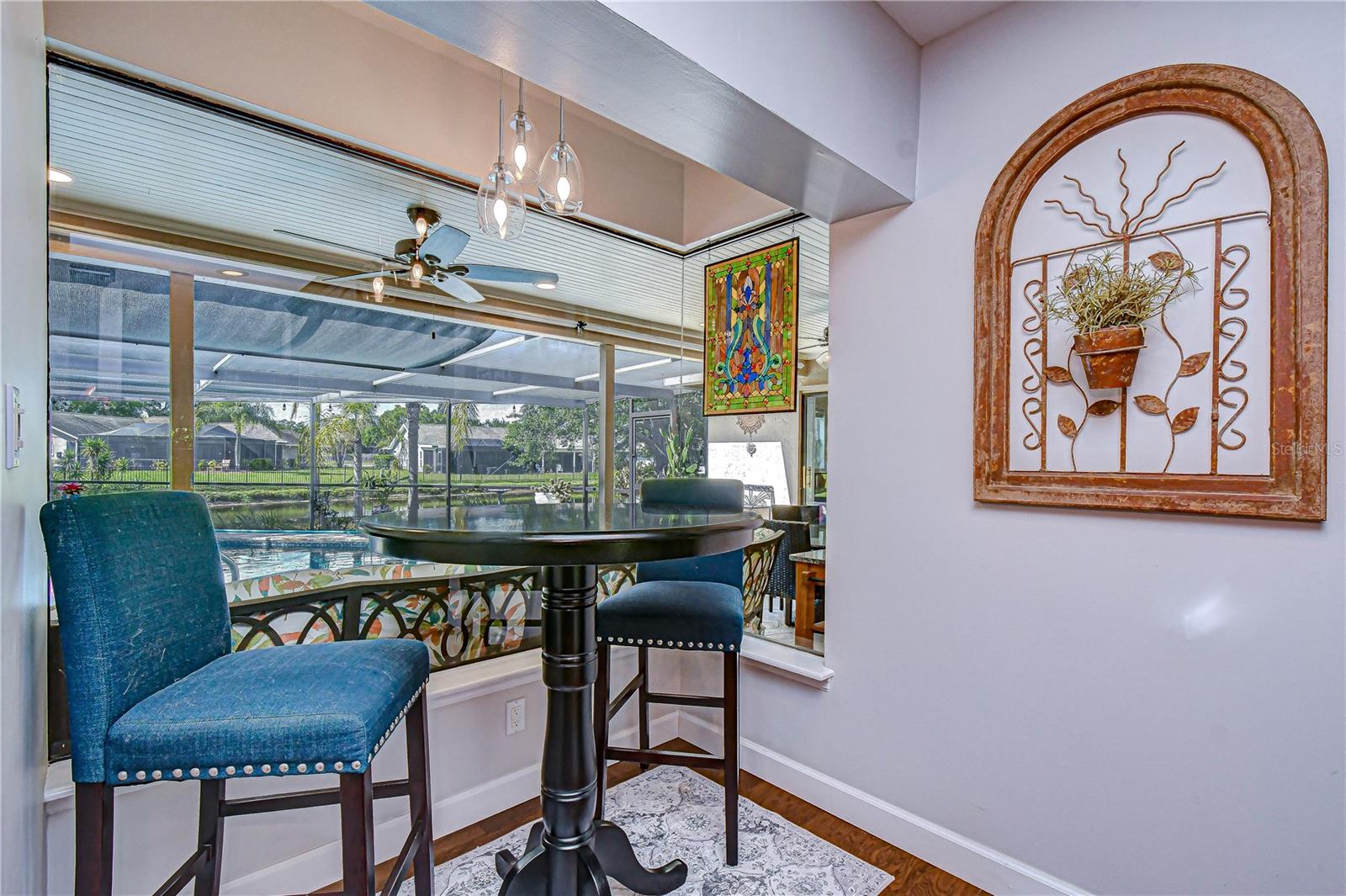 Image 13 of 37 For 20 Fernbrook Road