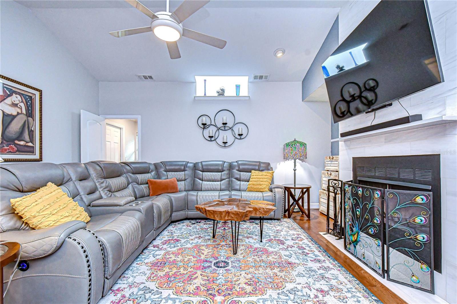 Image 15 of 37 For 20 Fernbrook Road