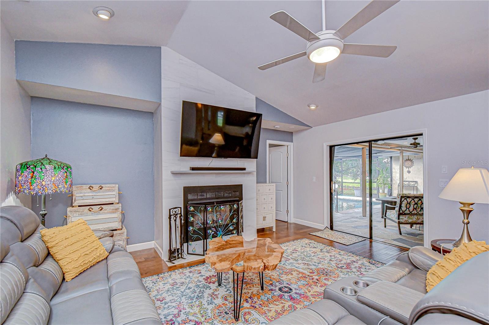 Image 16 of 37 For 20 Fernbrook Road