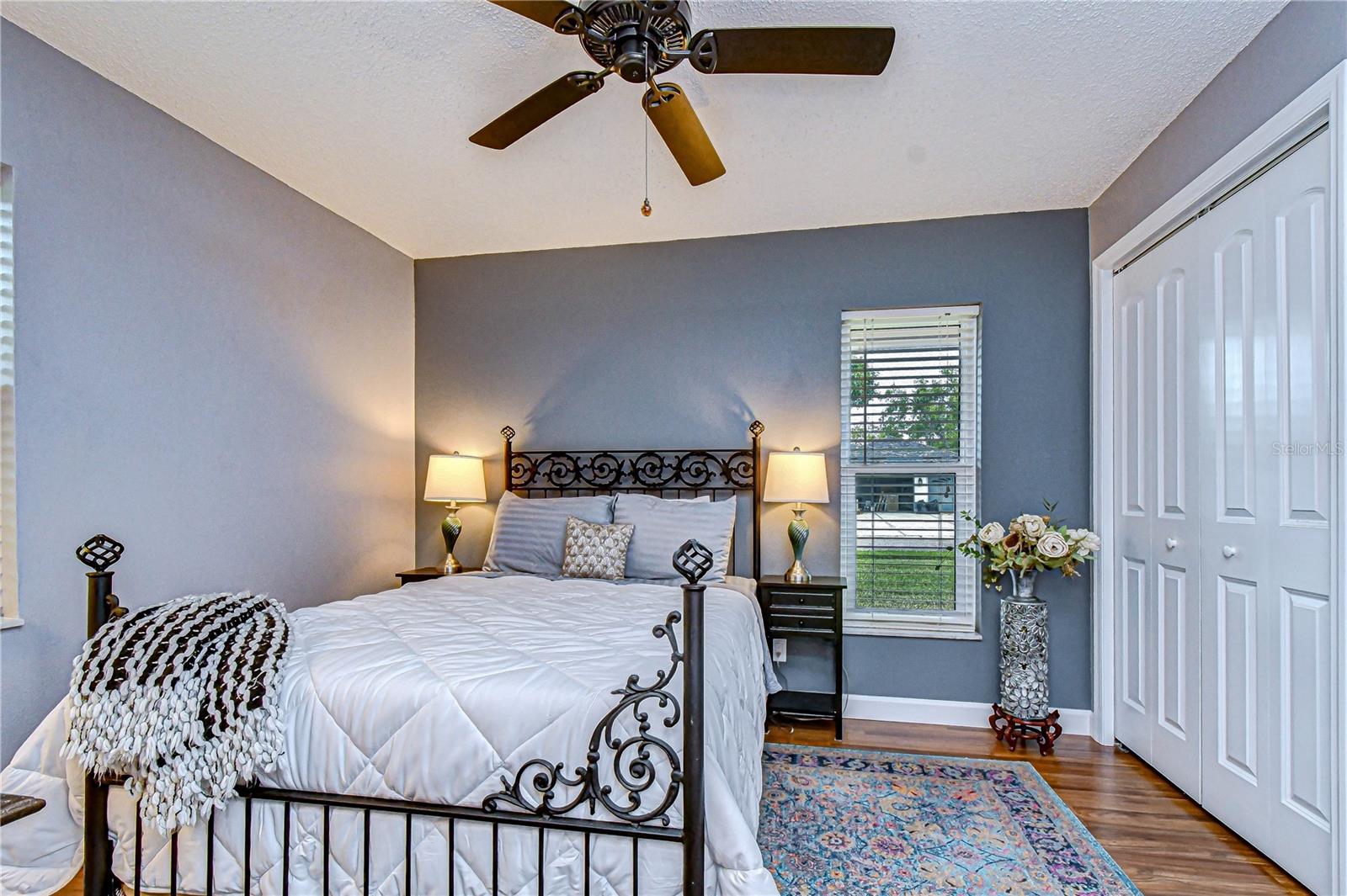 Image 22 of 37 For 20 Fernbrook Road