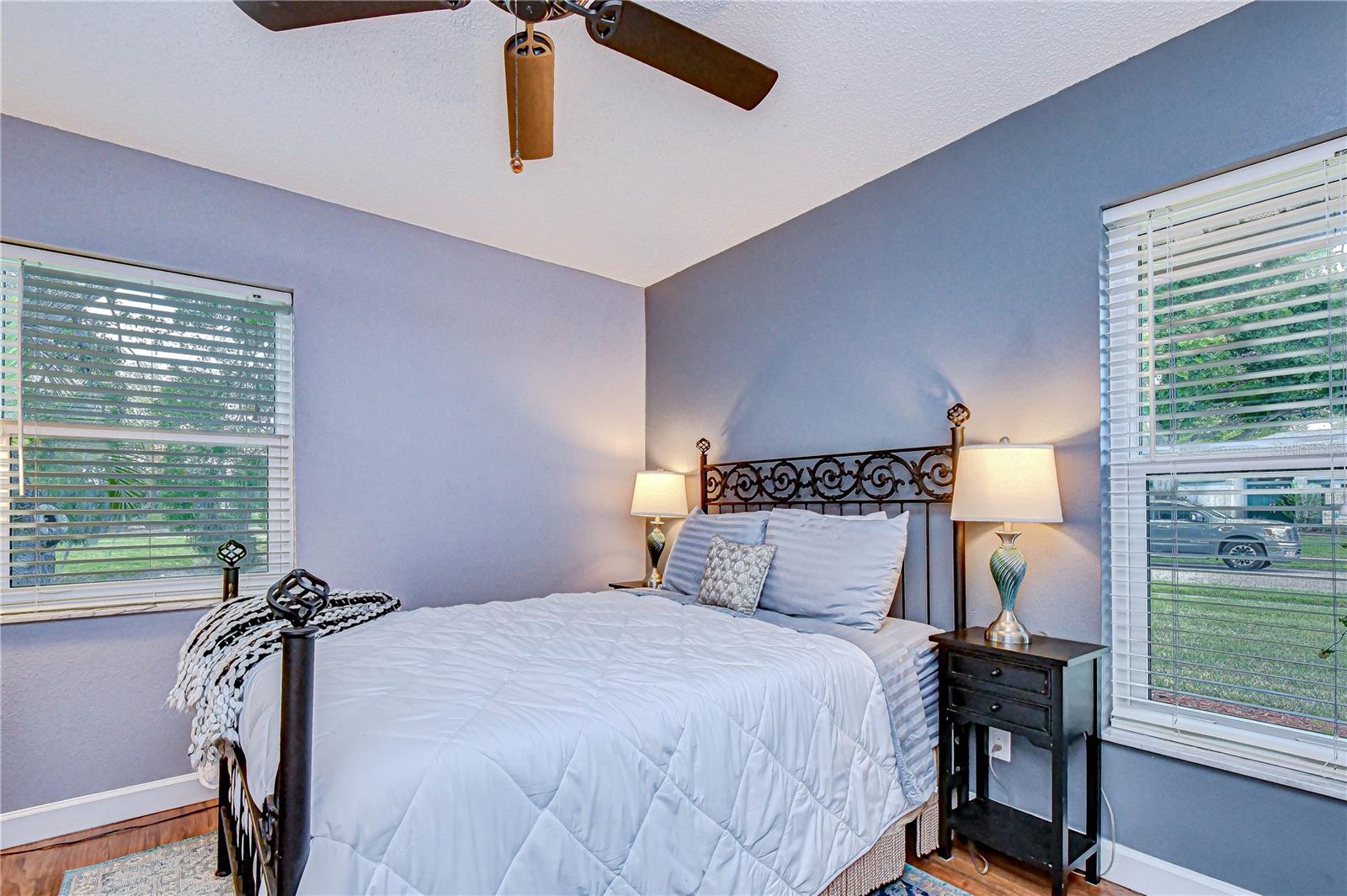 Image 27 of 37 For 20 Fernbrook Road