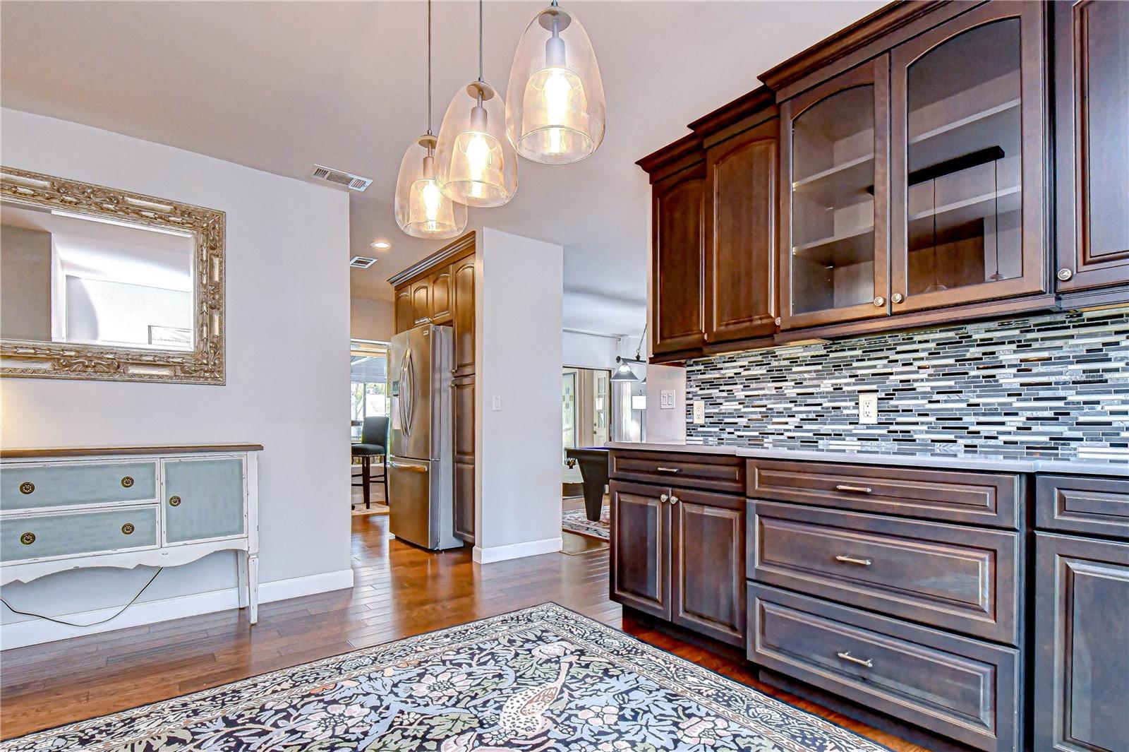 Image 9 of 37 For 20 Fernbrook Road