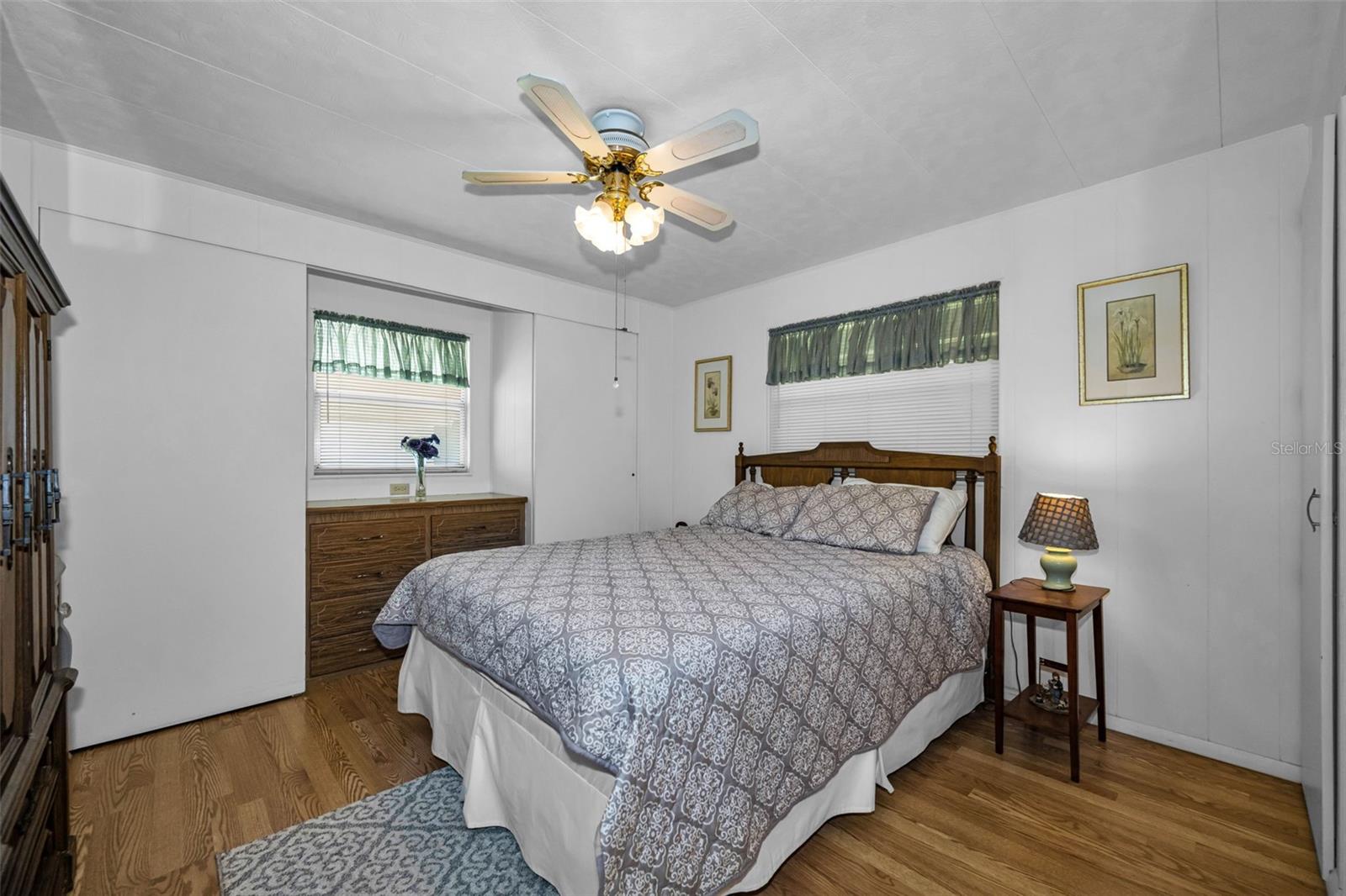 Image 11 of 87 For 29 Concord Lane 11