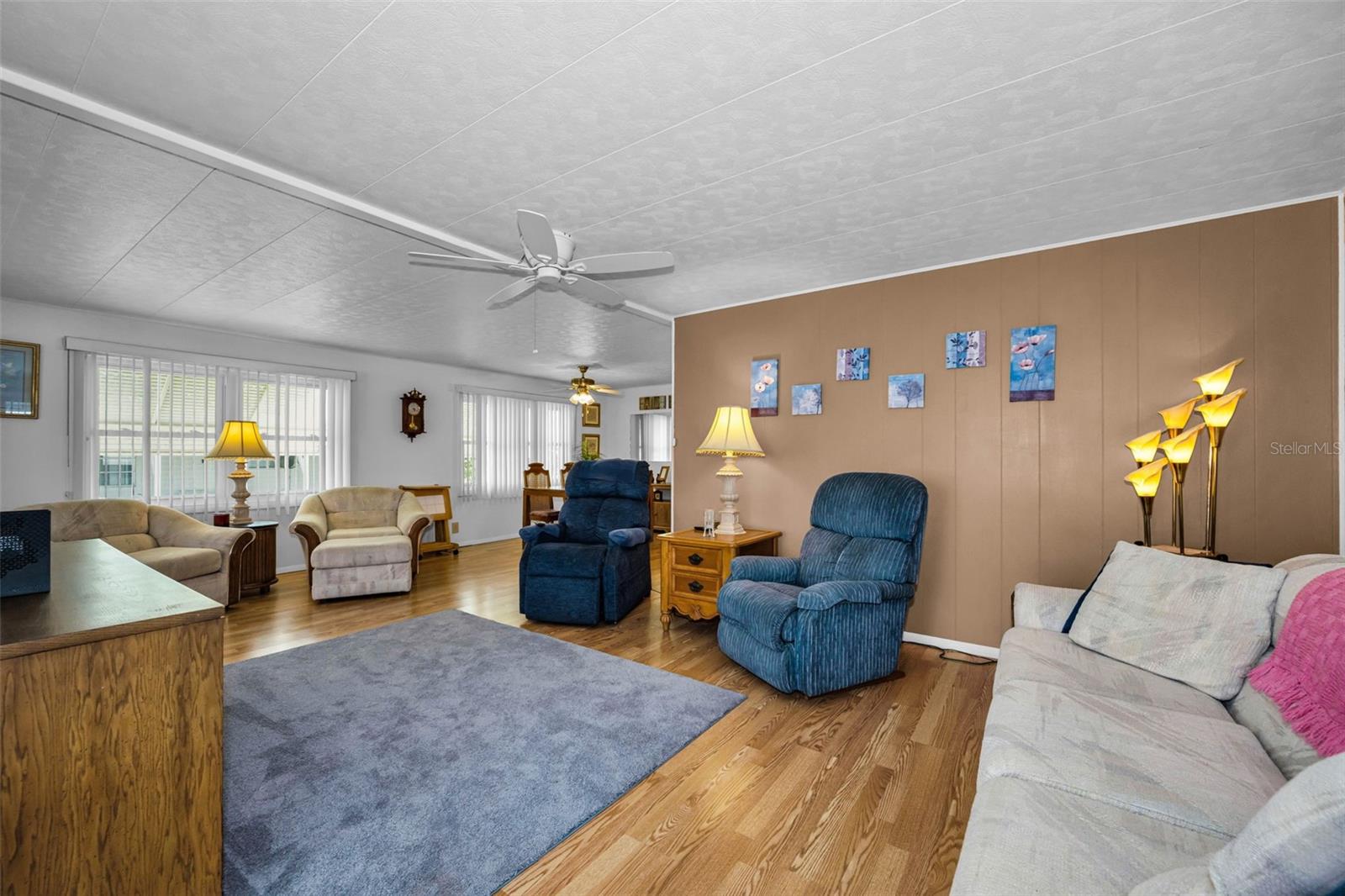 Image 29 of 87 For 29 Concord Lane 11