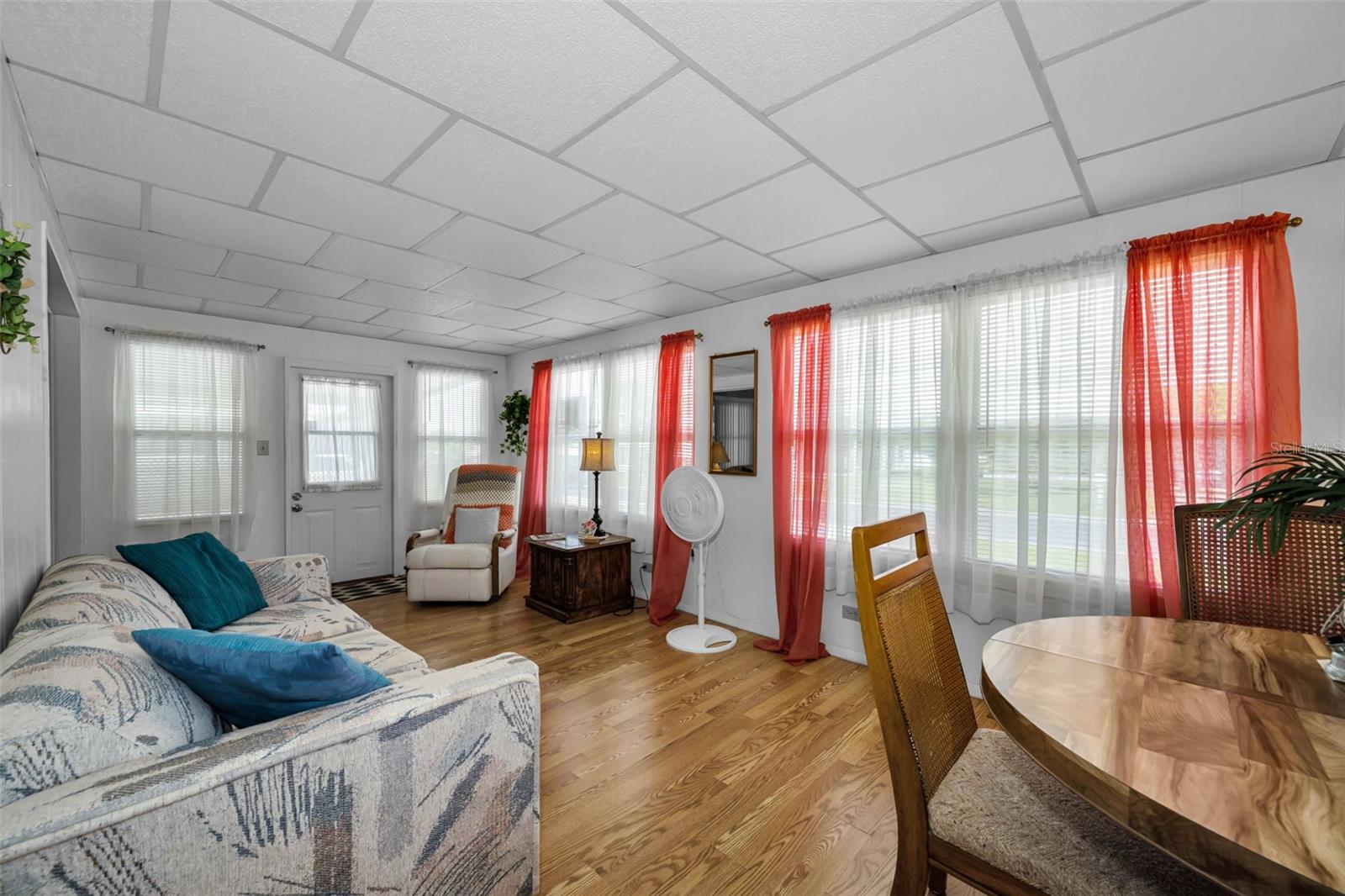 Image 30 of 87 For 29 Concord Lane 11