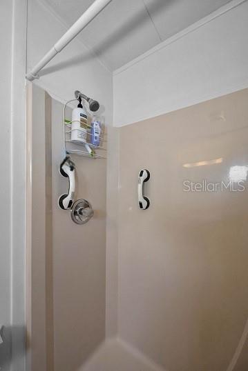 Image 35 of 87 For 29 Concord Lane 11